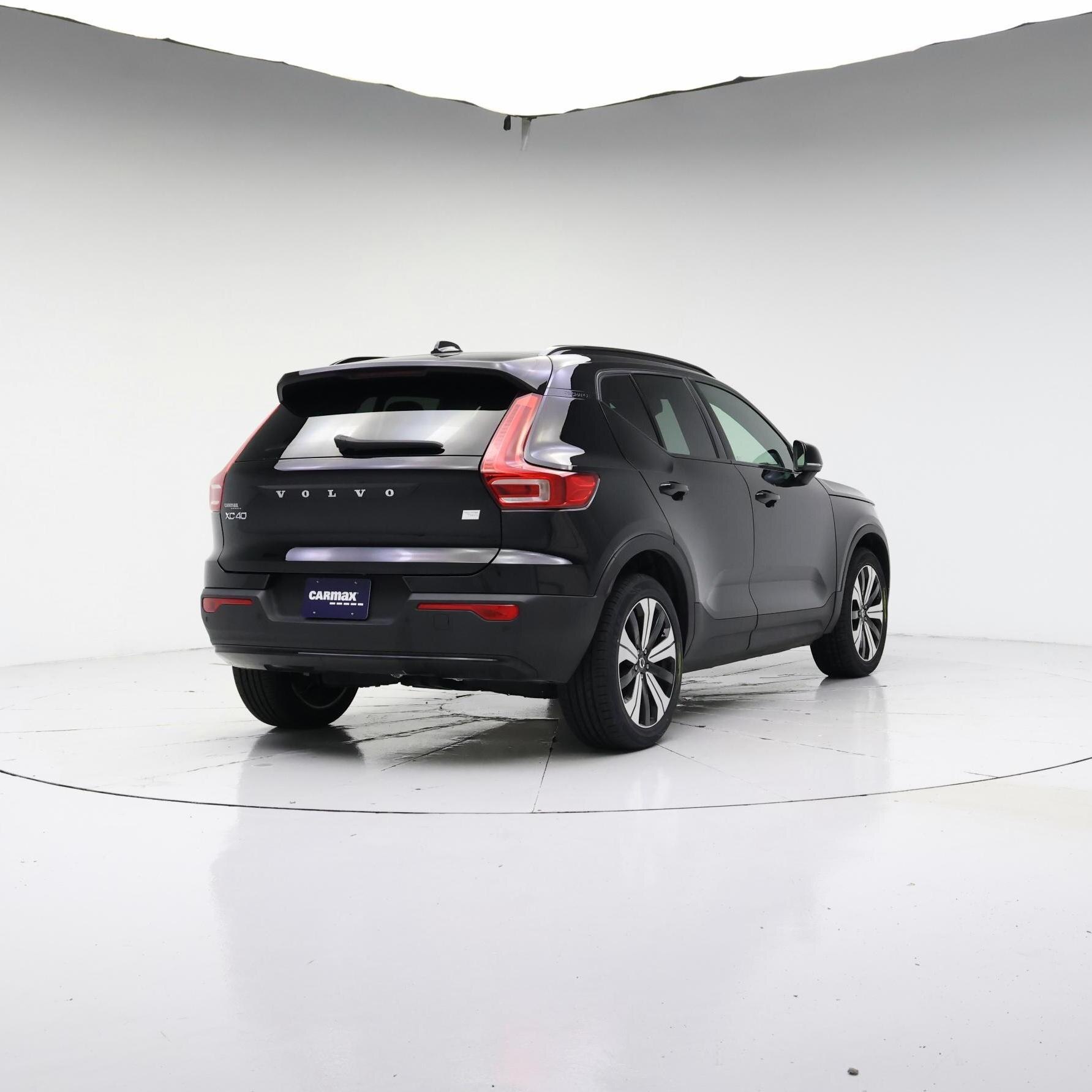 Thumbnail: 2023 Volvo XC40 - 8