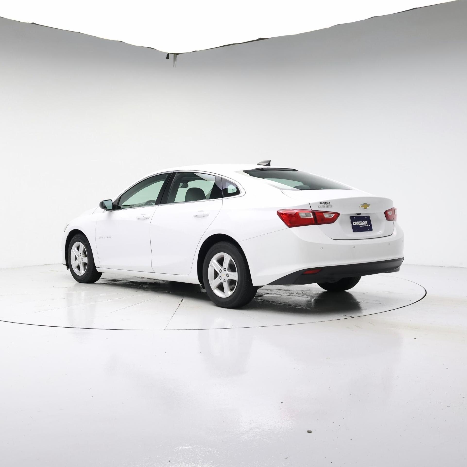 Thumbnail: 2022 Chevrolet Malibu - 2