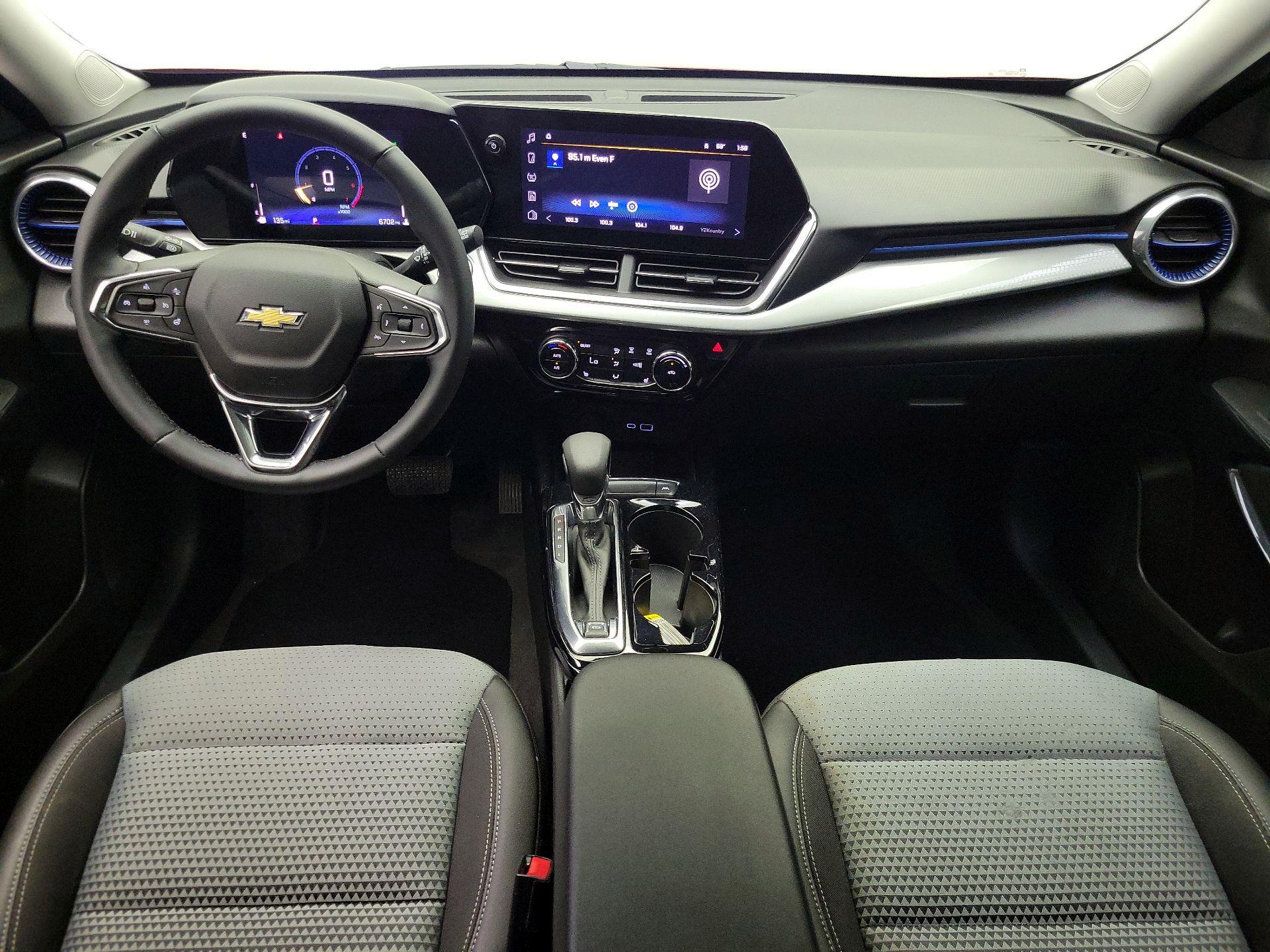 Thumbnail: 2025 Chevrolet Trax - 9