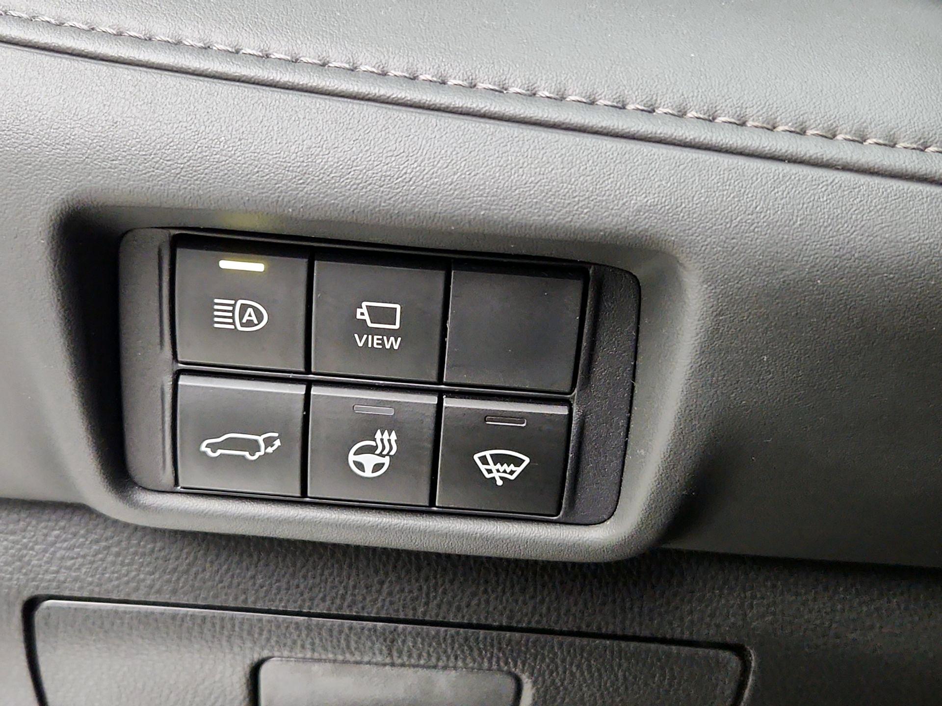 Thumbnail: 2020 Toyota Highlander - 11