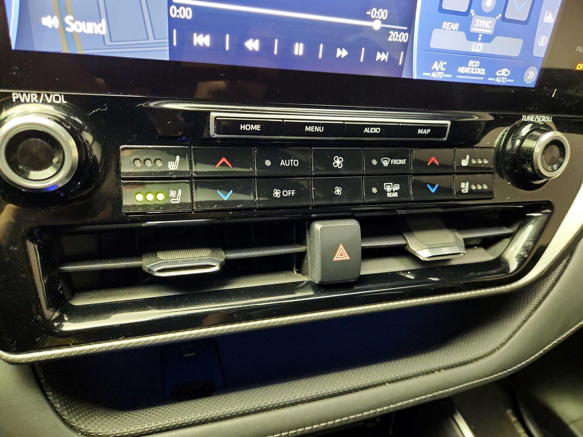 Thumbnail: 2020 Toyota Highlander - 15