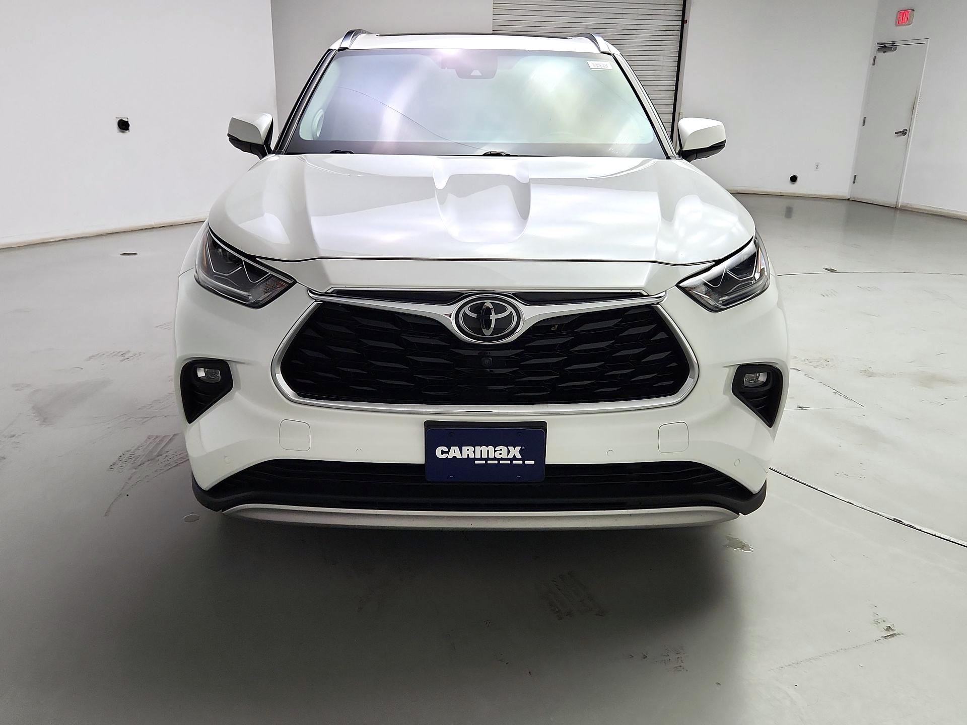 Thumbnail: 2020 Toyota Highlander - 2