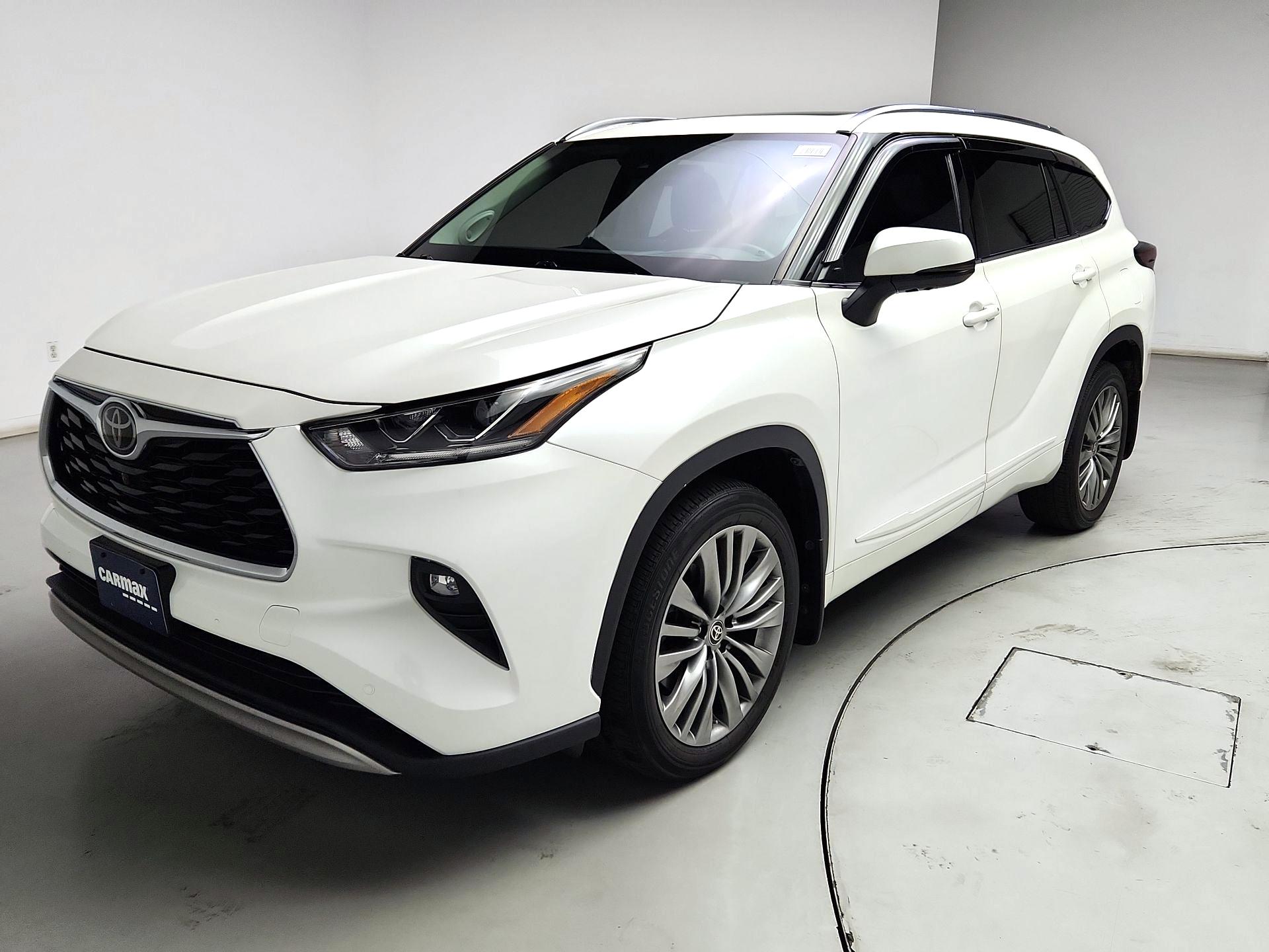 Thumbnail: 2020 Toyota Highlander - 3
