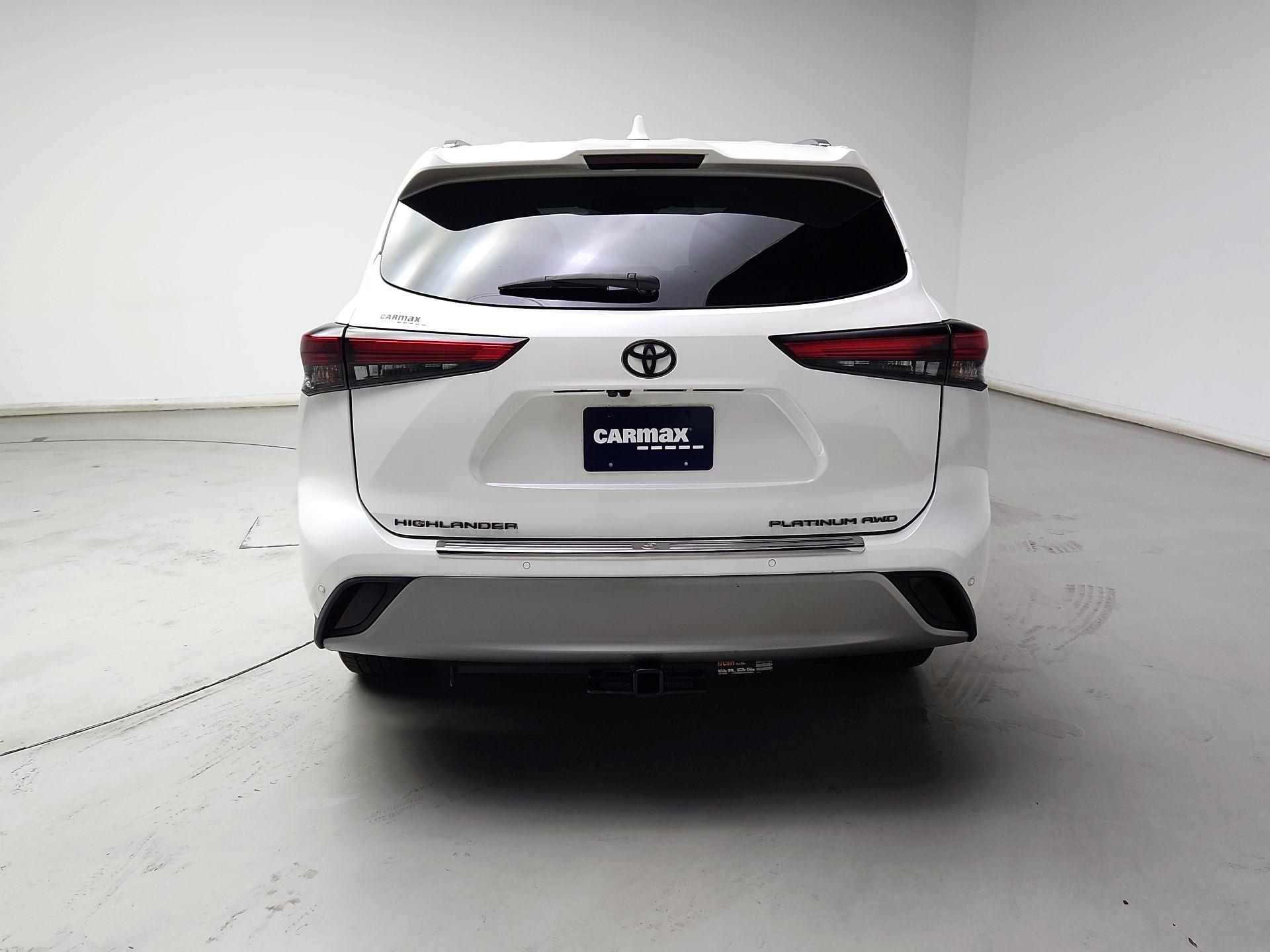 Thumbnail: 2020 Toyota Highlander - 6