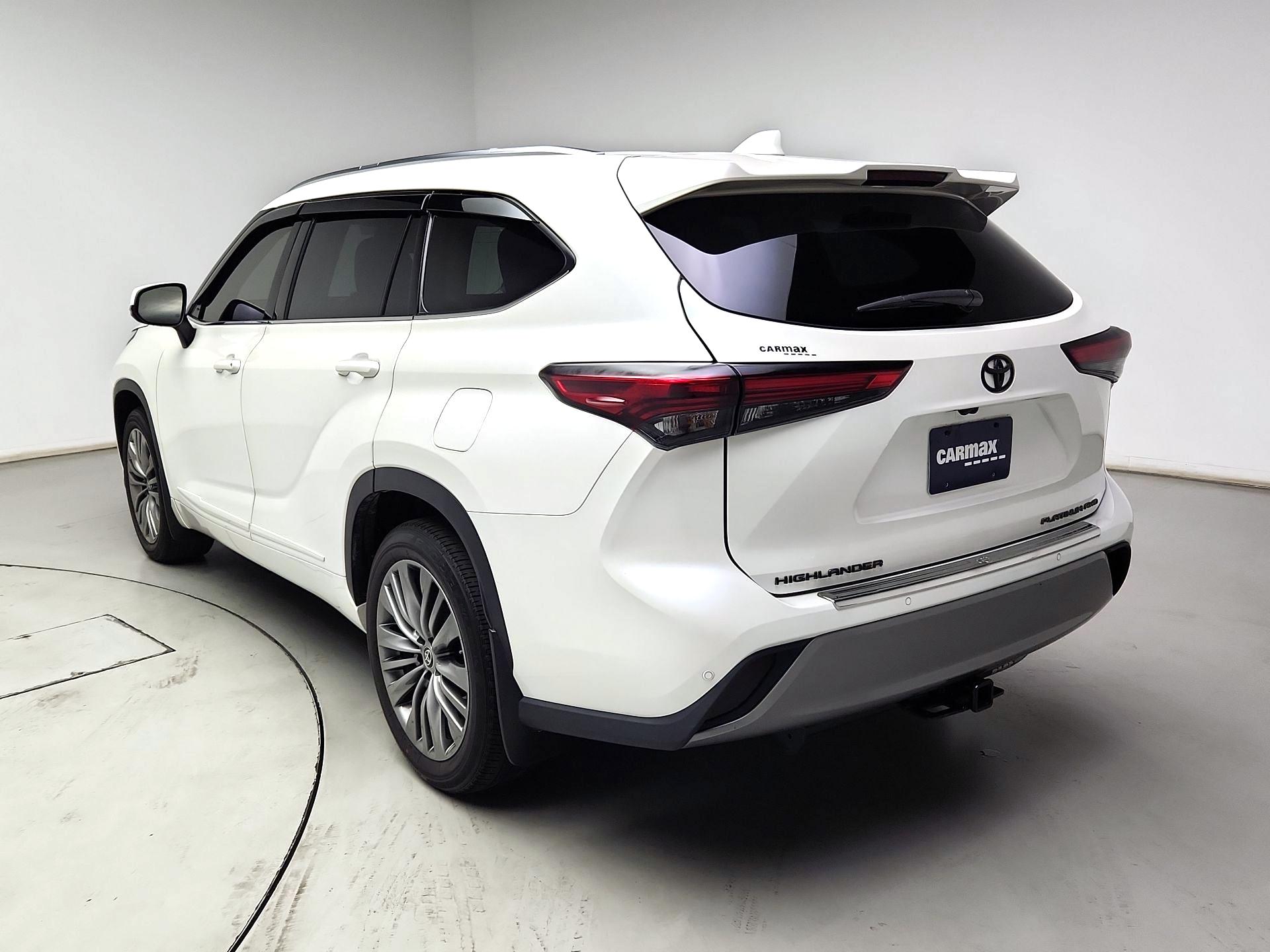 Thumbnail: 2020 Toyota Highlander - 7
