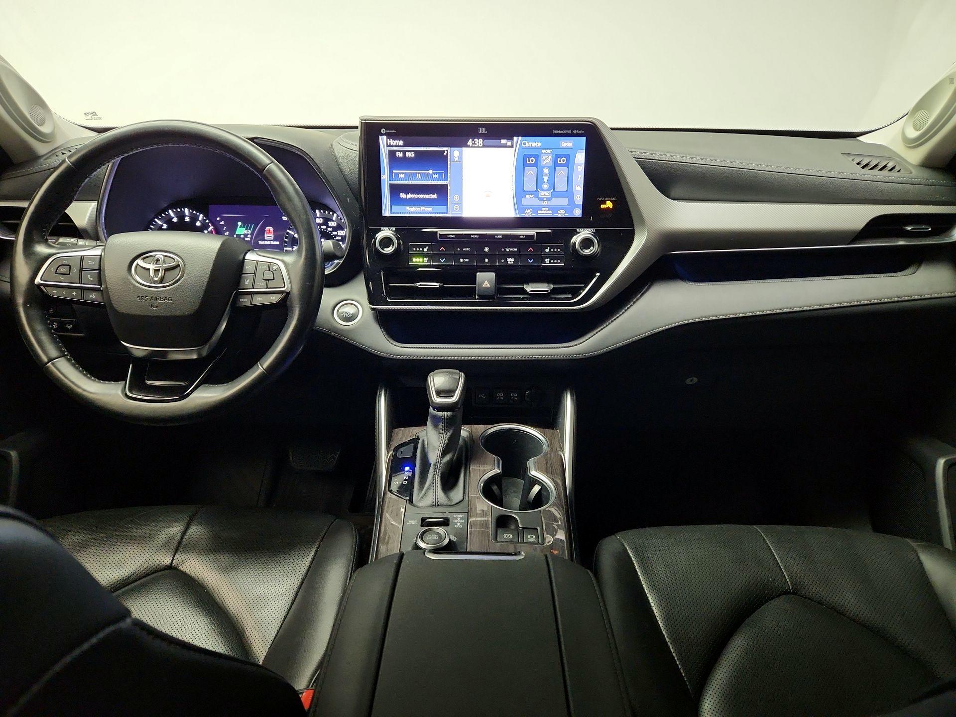 Thumbnail: 2020 Toyota Highlander - 8