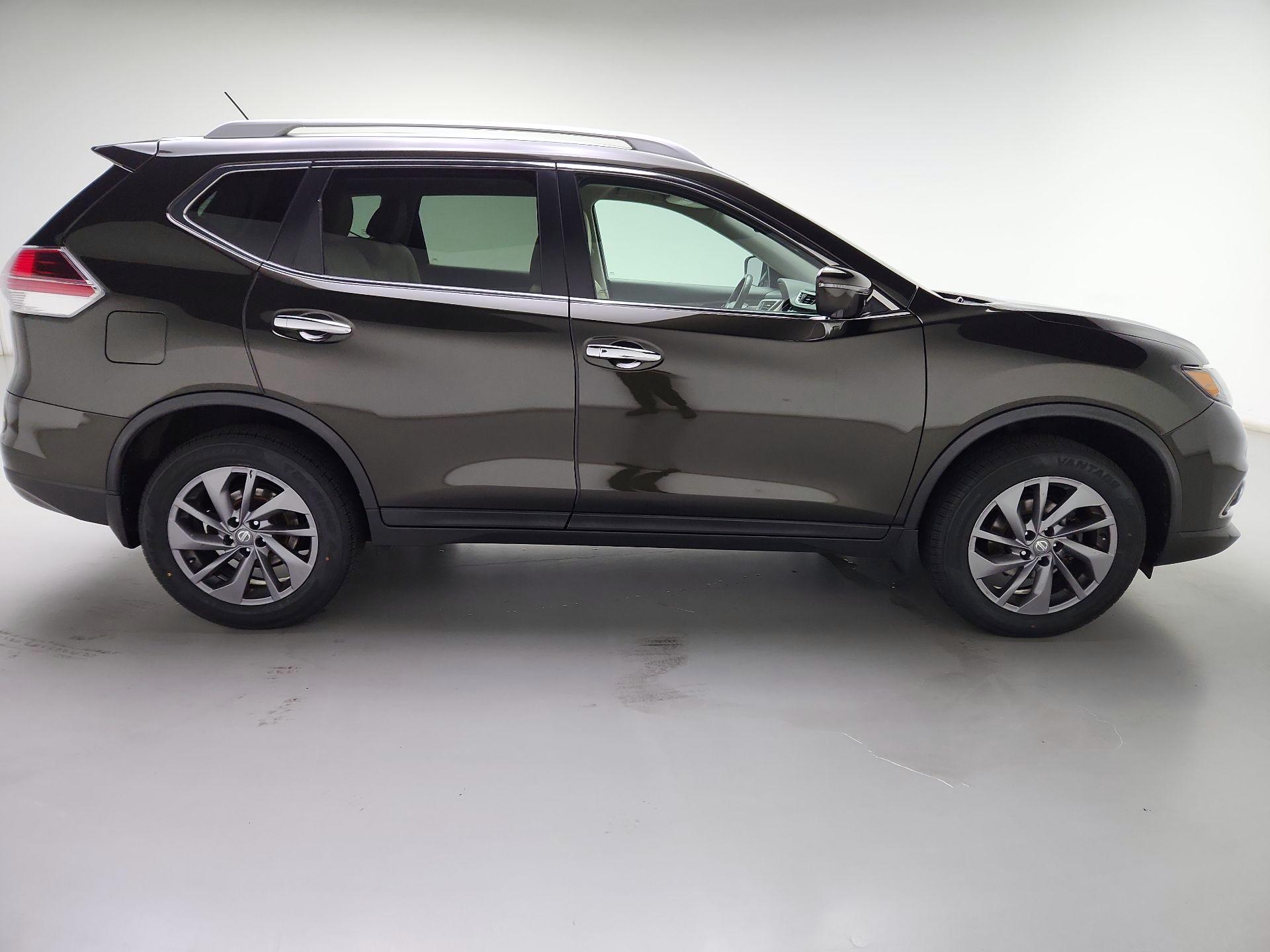 Thumbnail: 2016 Nissan Rogue - 4