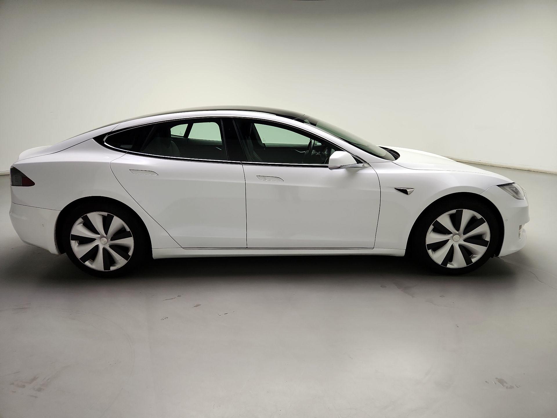 Thumbnail: 2021 Tesla Model S - 4