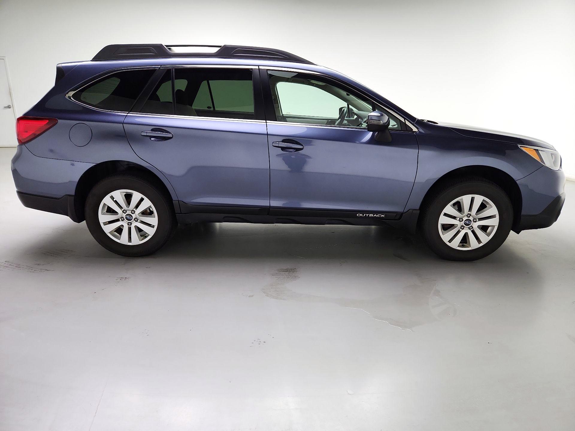 Thumbnail: 2017 Subaru Outback - 4