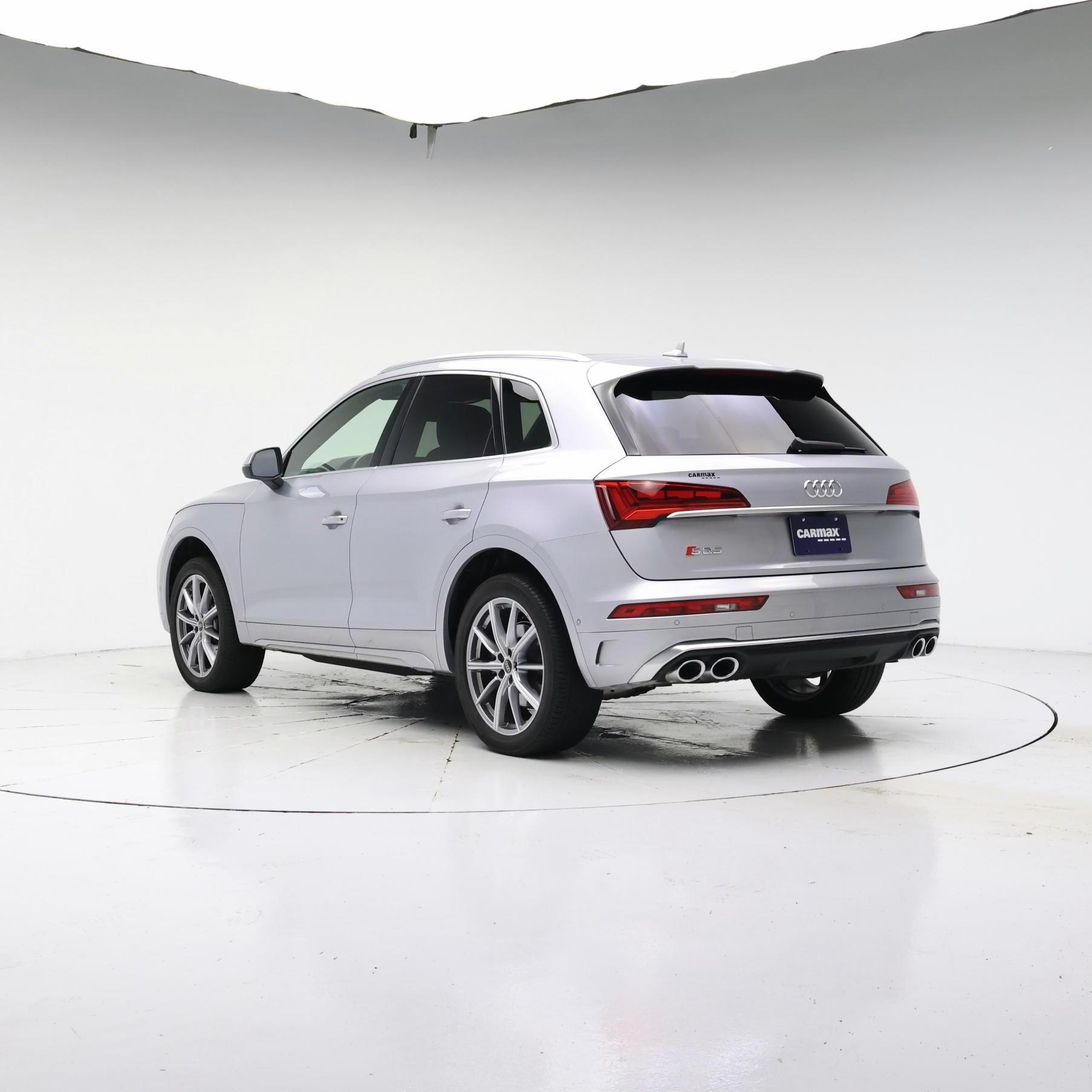 Thumbnail: 2023 Audi SQ5 - 2