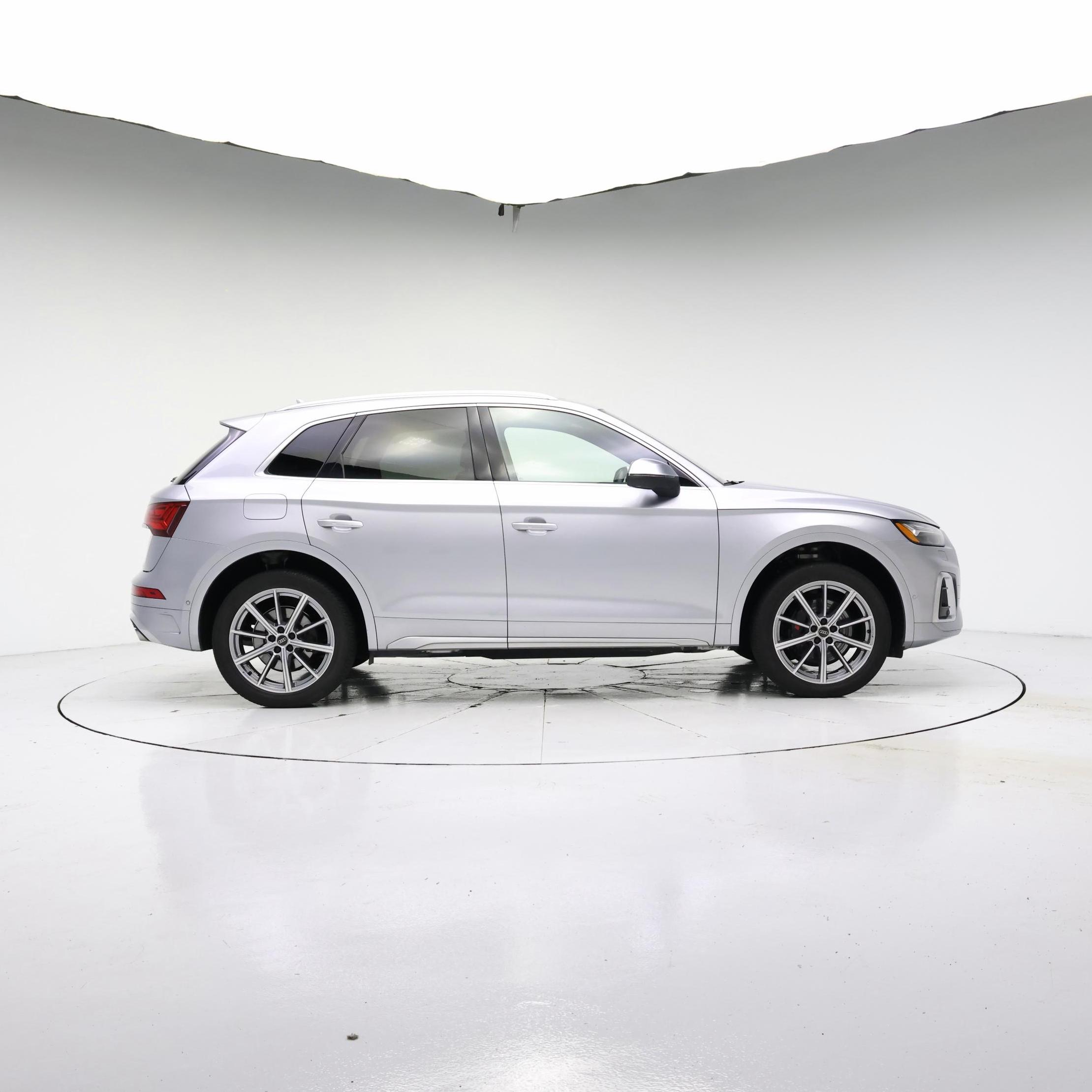 Thumbnail: 2023 Audi SQ5 - 7