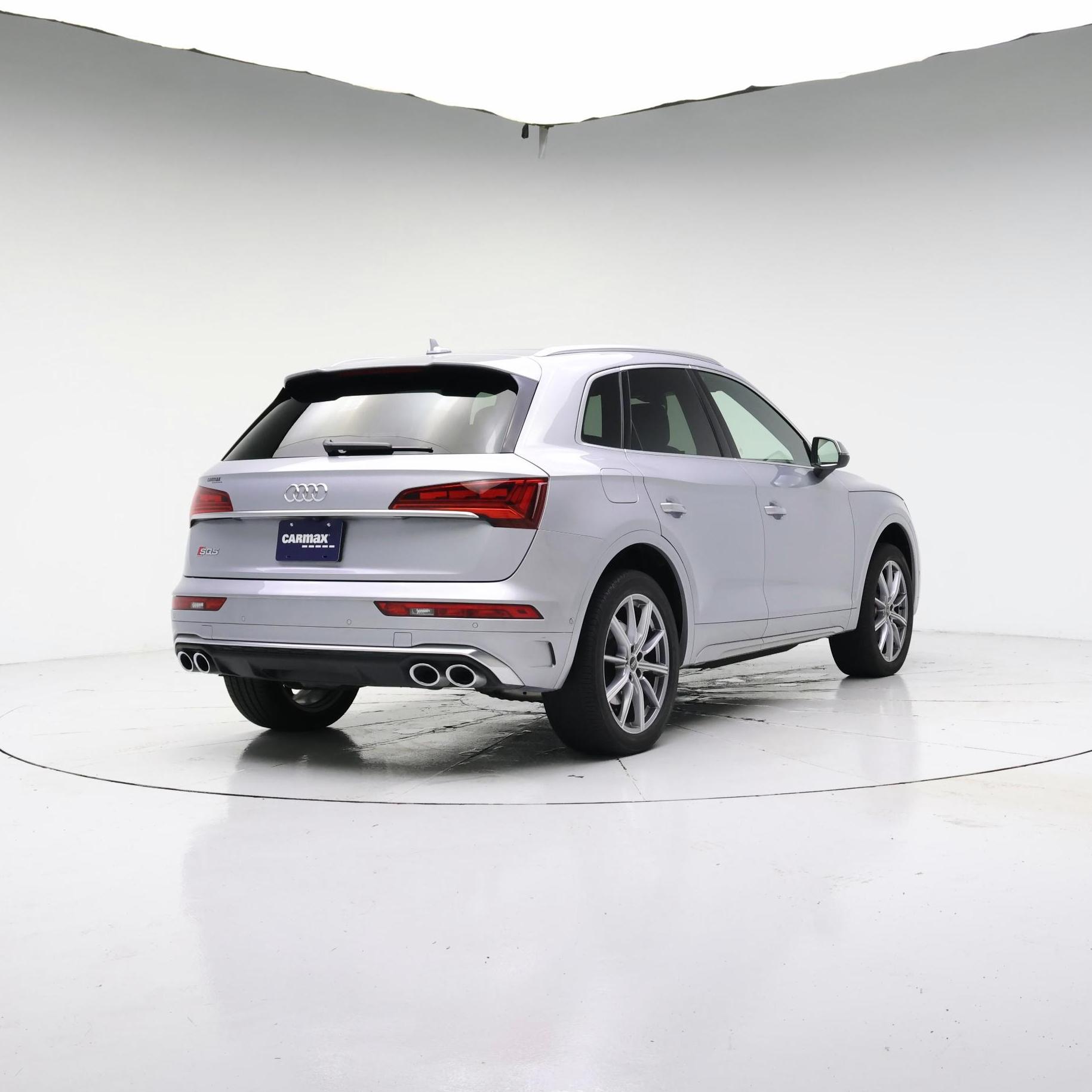 Thumbnail: 2023 Audi SQ5 - 8