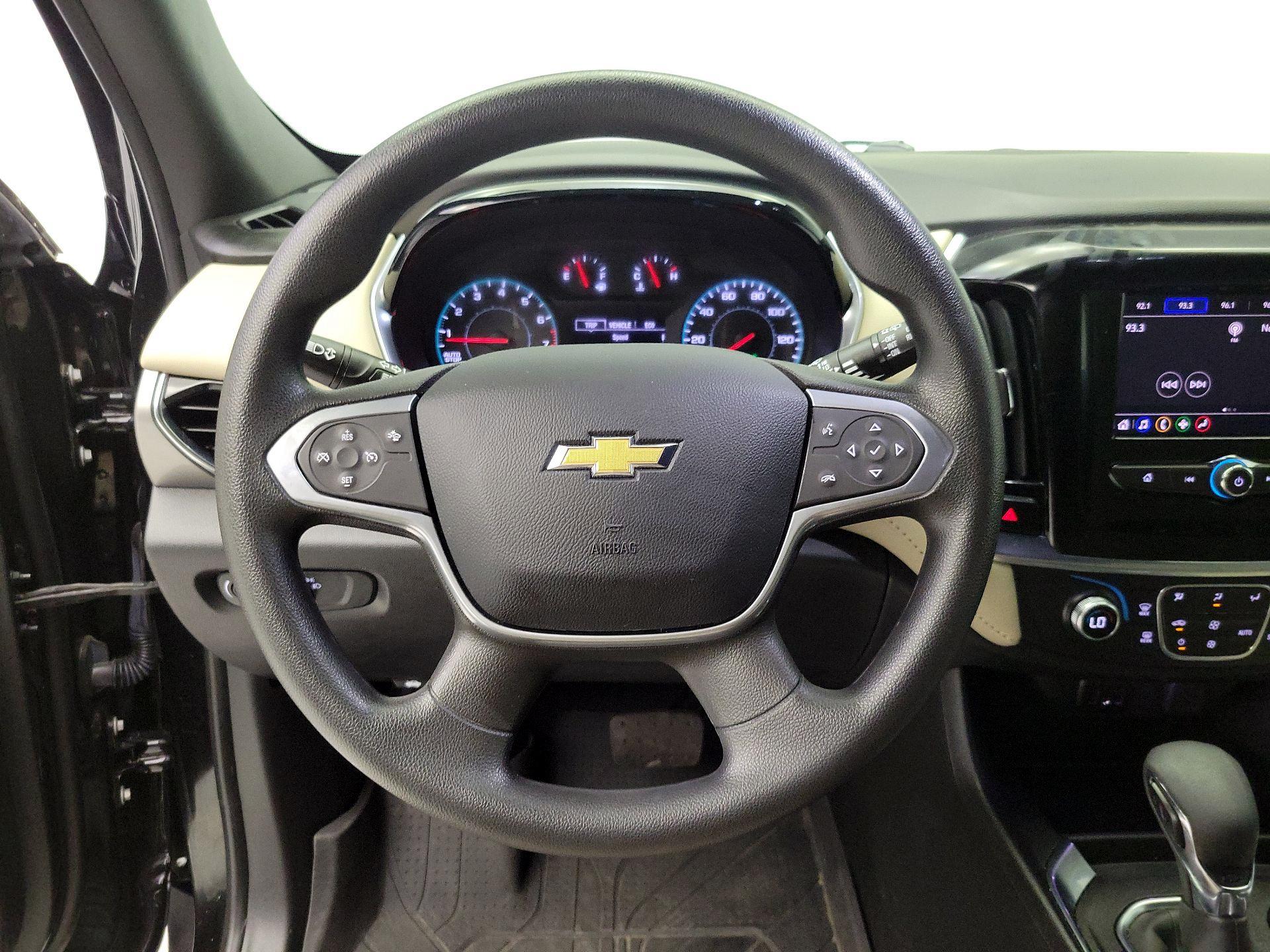 Thumbnail: 2023 Chevrolet Traverse - 10