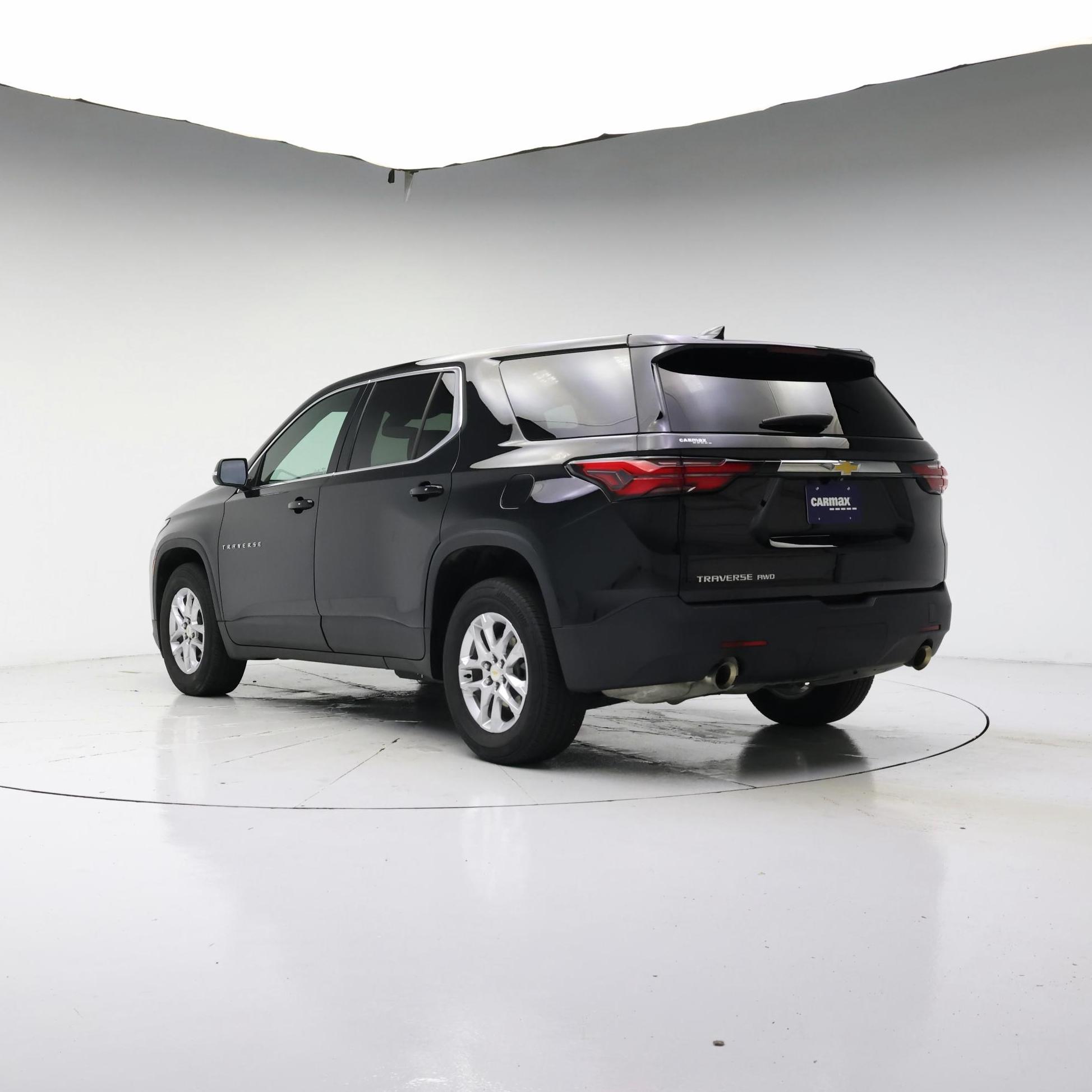Thumbnail: 2023 Chevrolet Traverse - 2