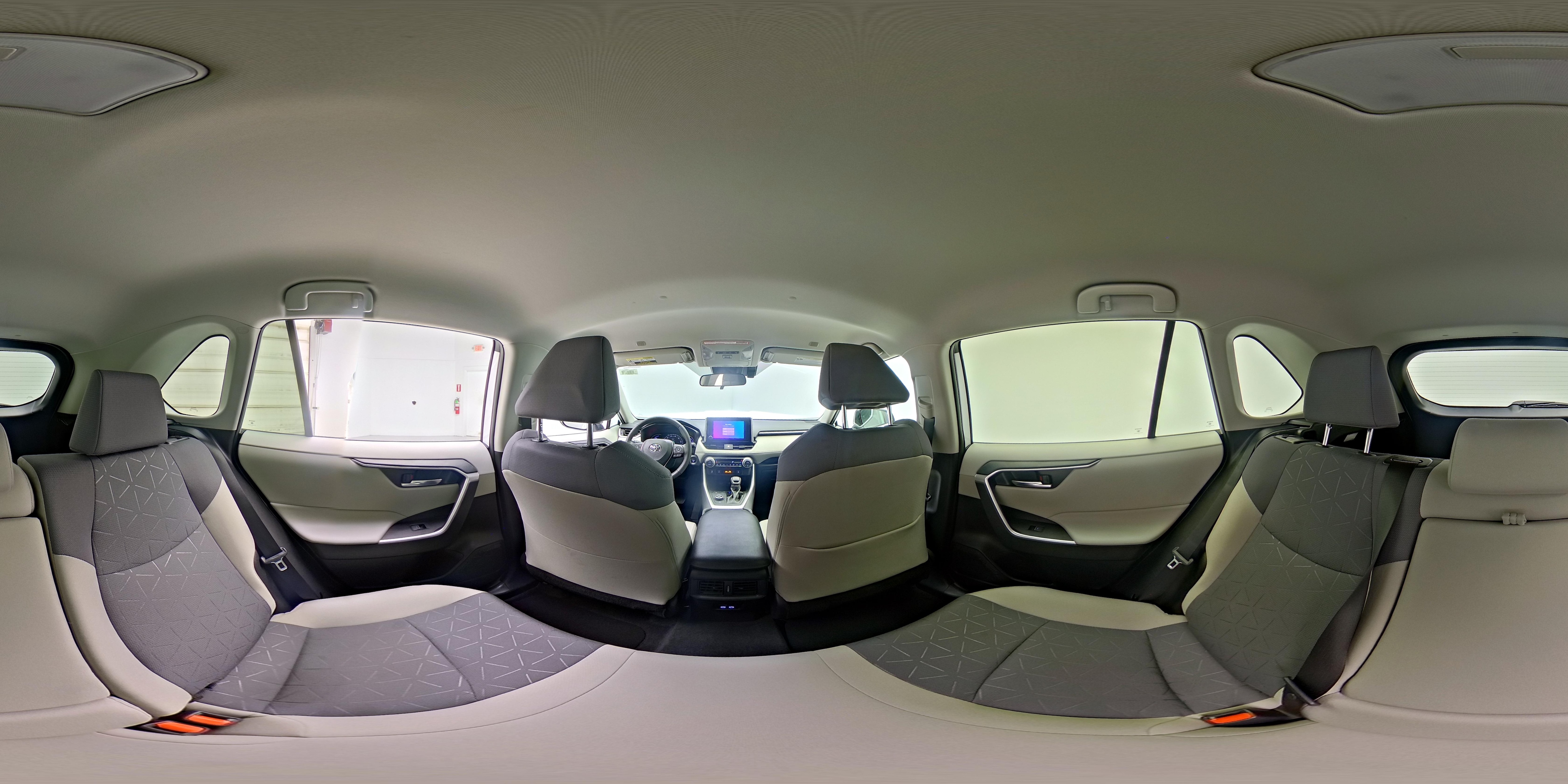2024 Toyota RAV4 XLE - Photo 23
