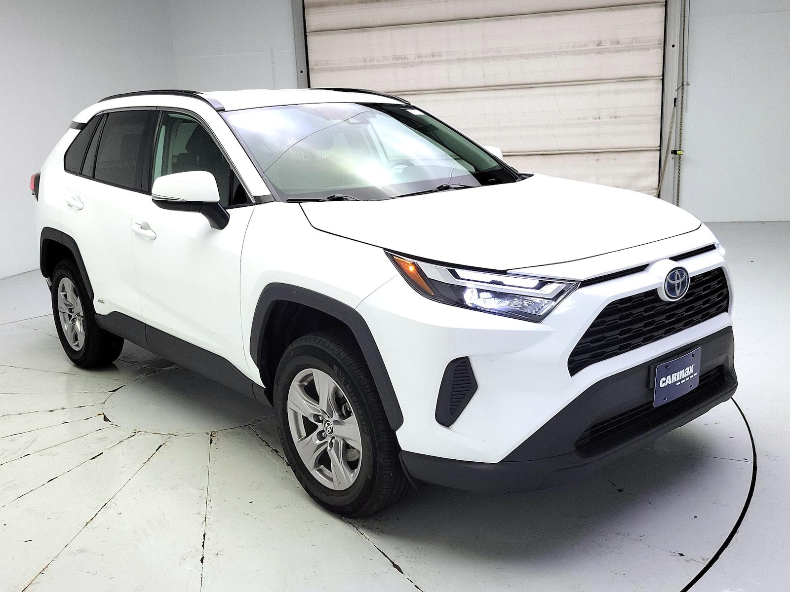 2024 Toyota RAV4 XLE - Photo 1