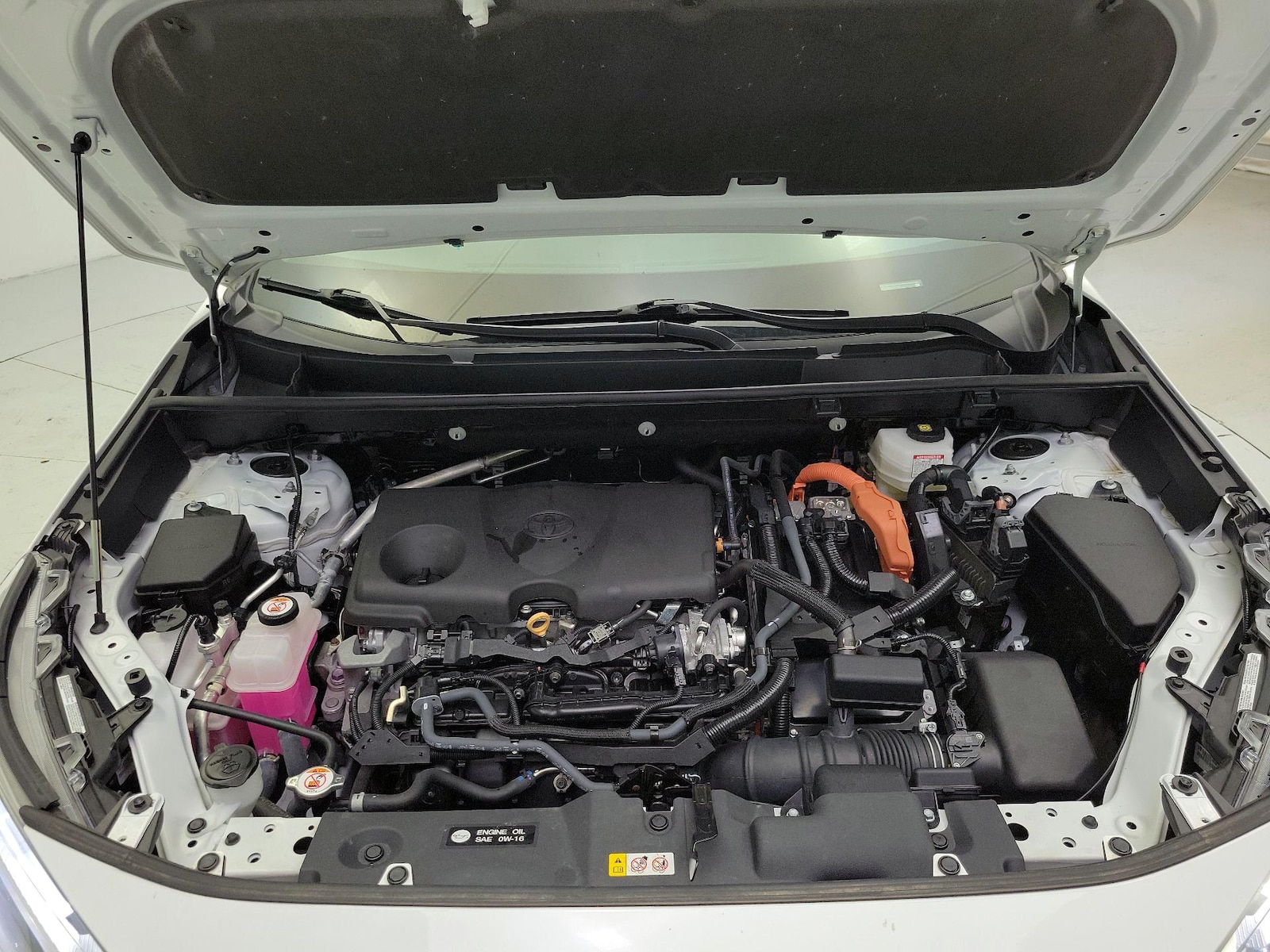 2024 Toyota RAV4 XLE - Photo 20