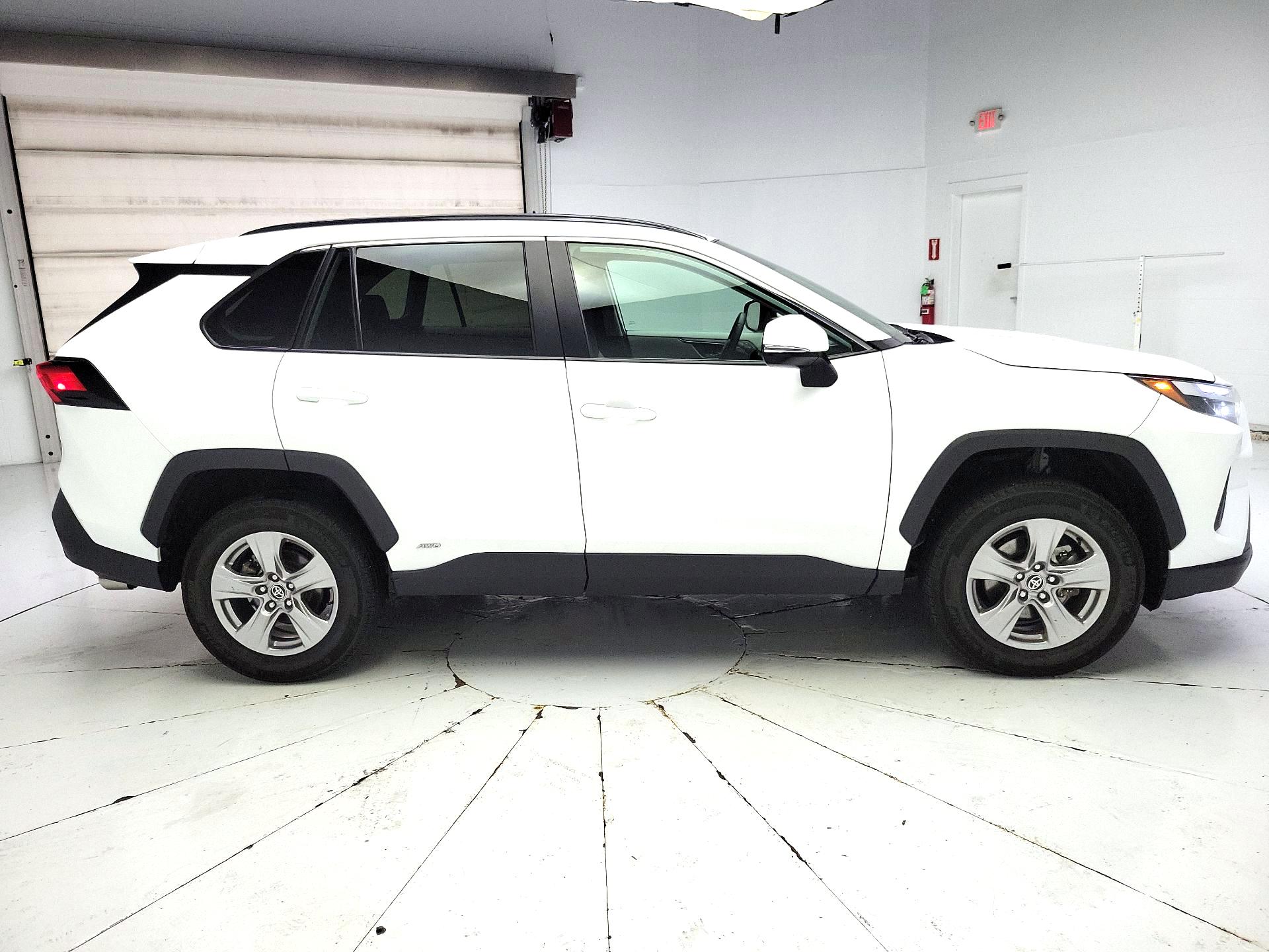 Thumbnail: 2024 Toyota RAV4 - 4