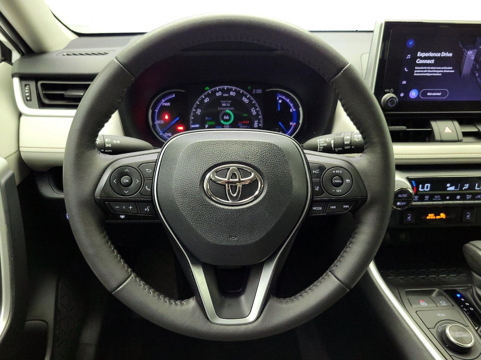 2024 Toyota RAV4 XLE - Photo 9