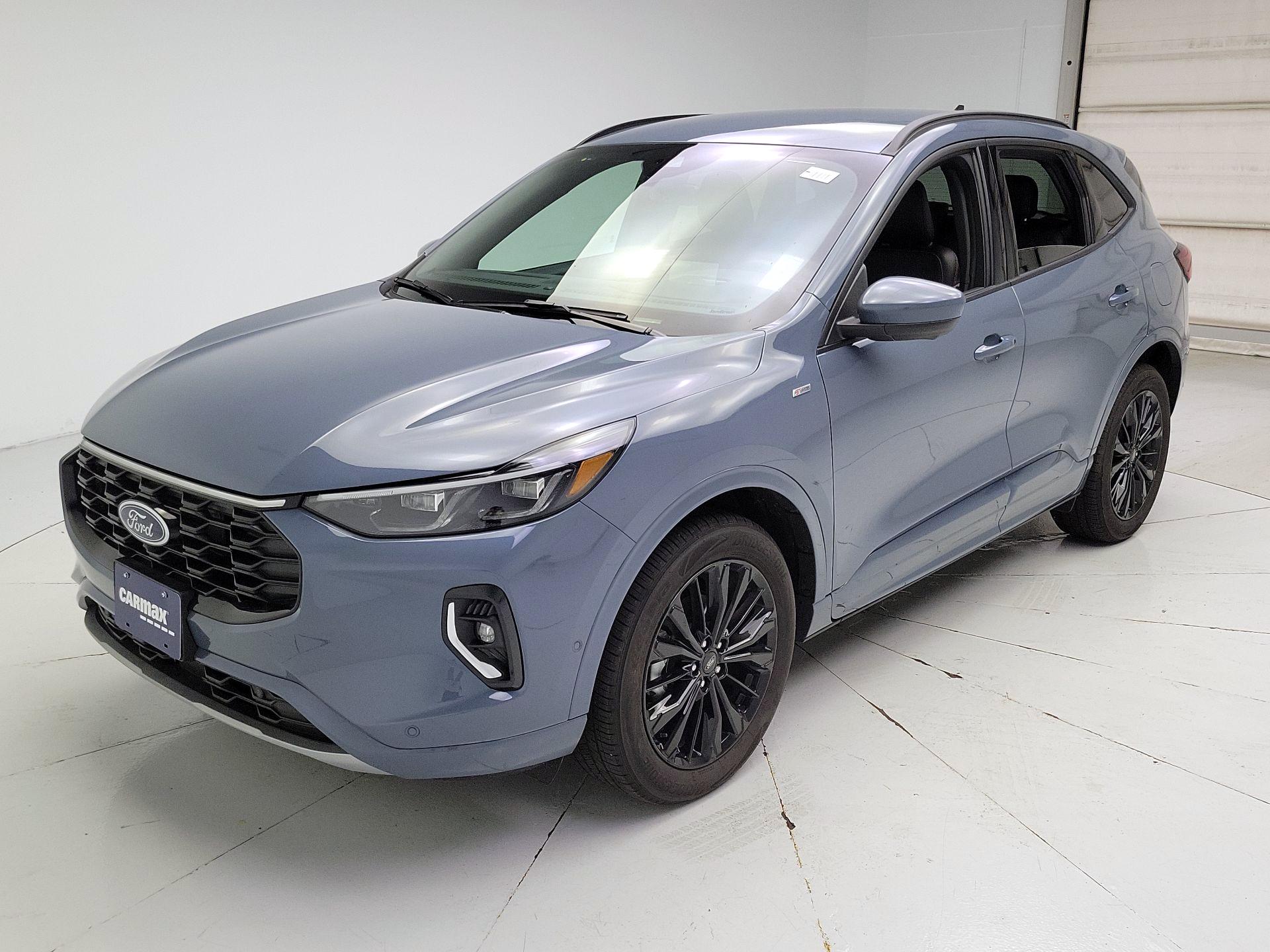 Thumbnail: 2023 Ford Escape - 3