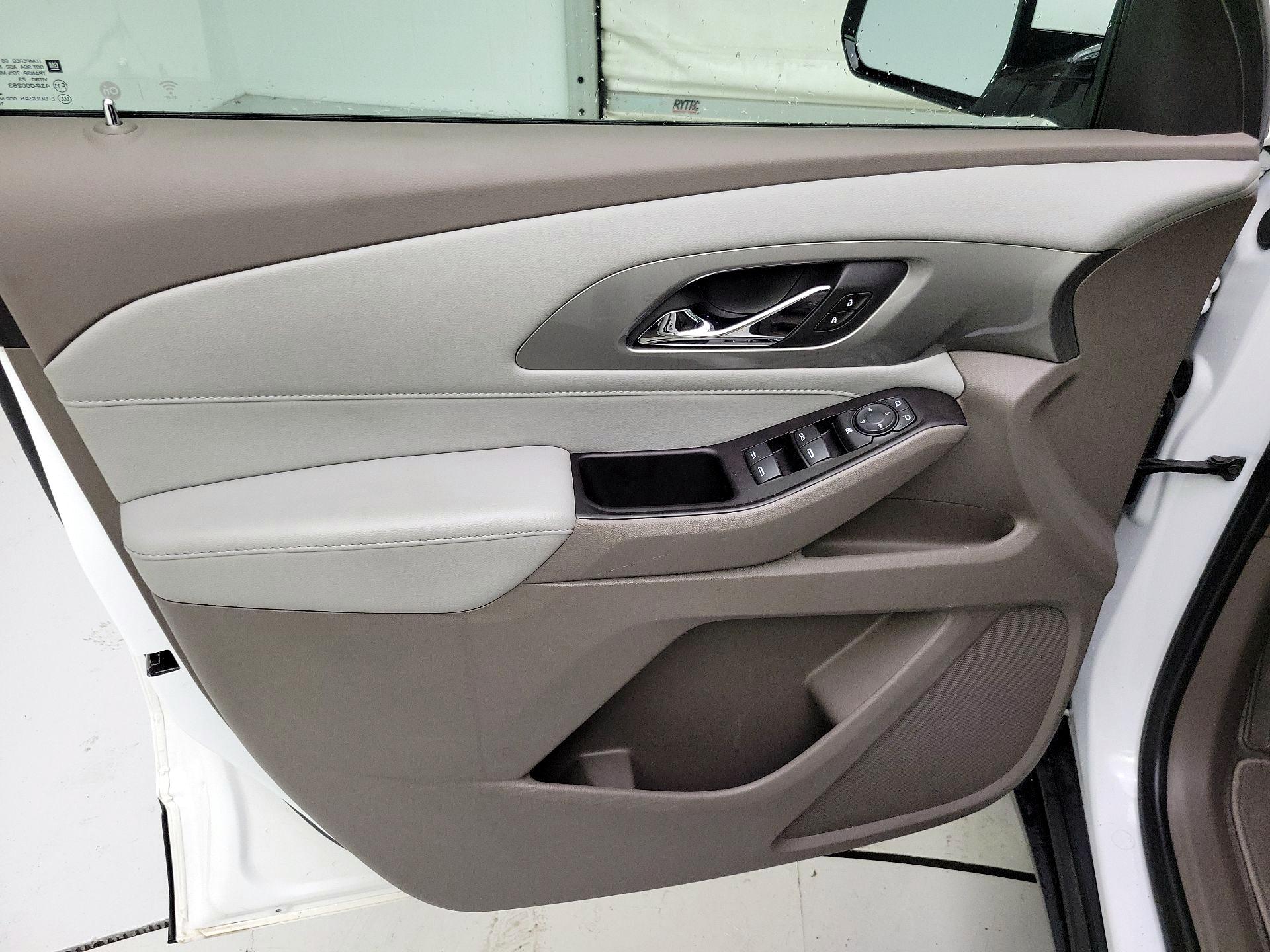 Thumbnail: 2020 Chevrolet Traverse - 10