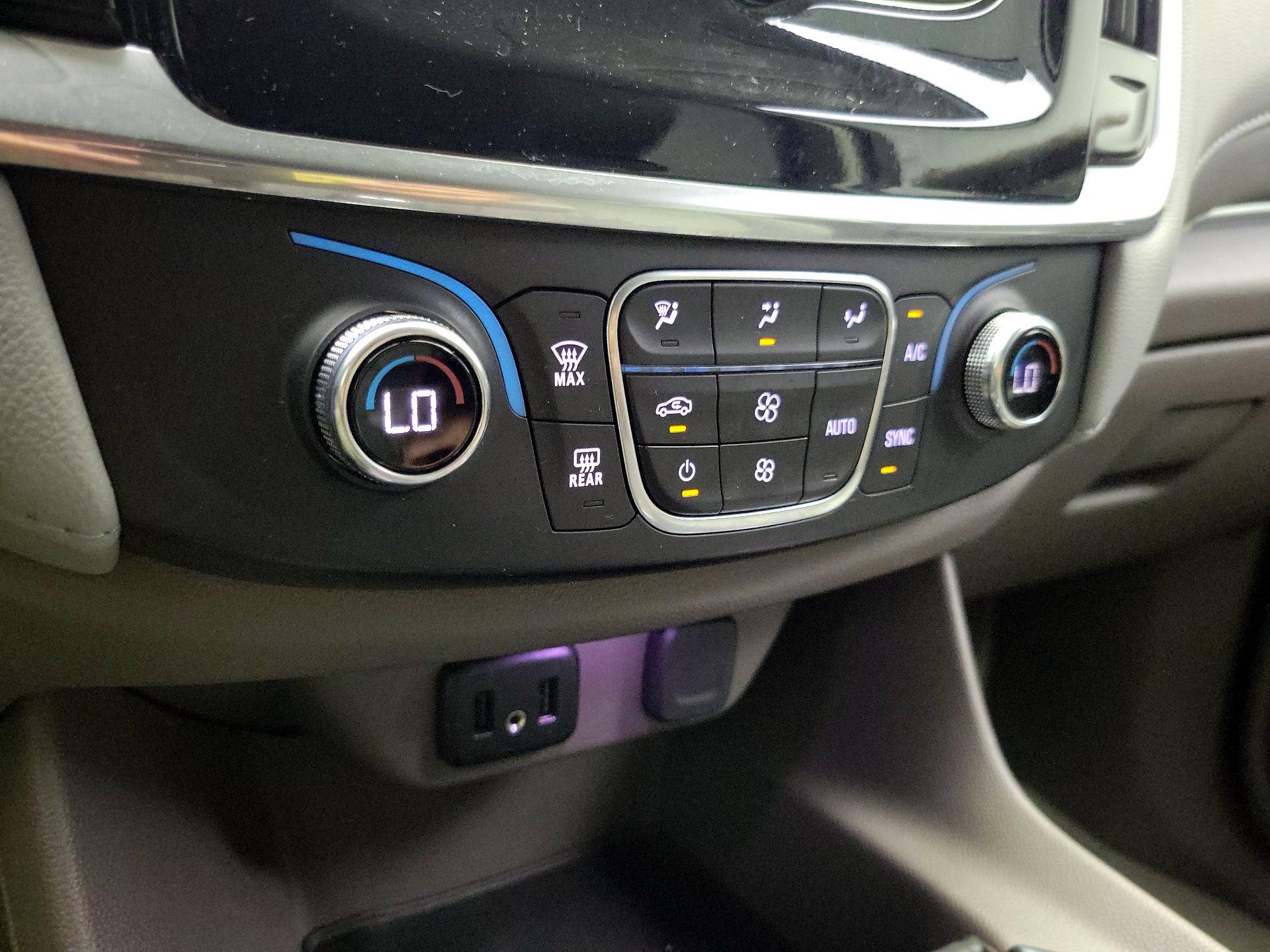 Thumbnail: 2020 Chevrolet Traverse - 14