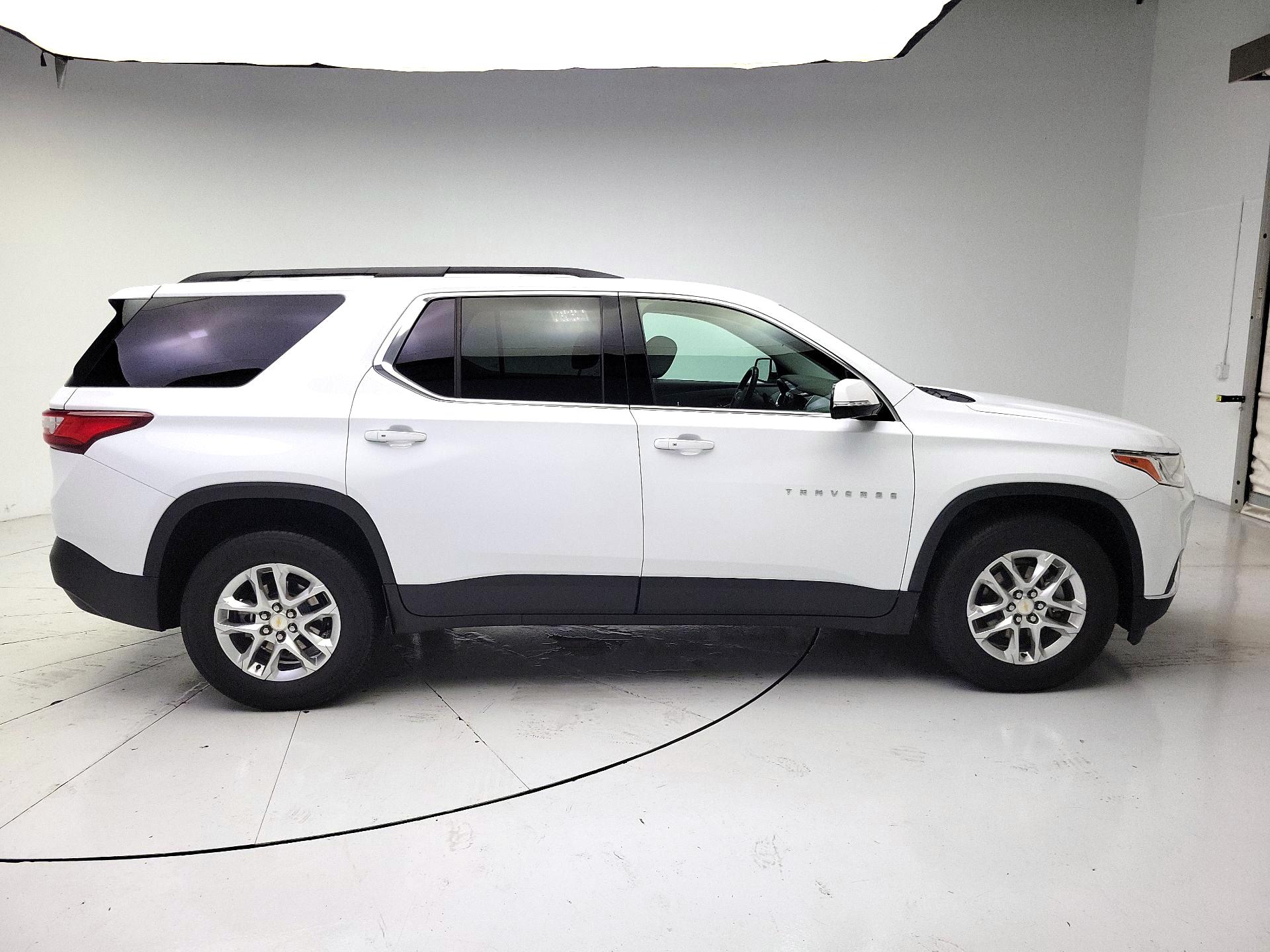 Thumbnail: 2020 Chevrolet Traverse - 4