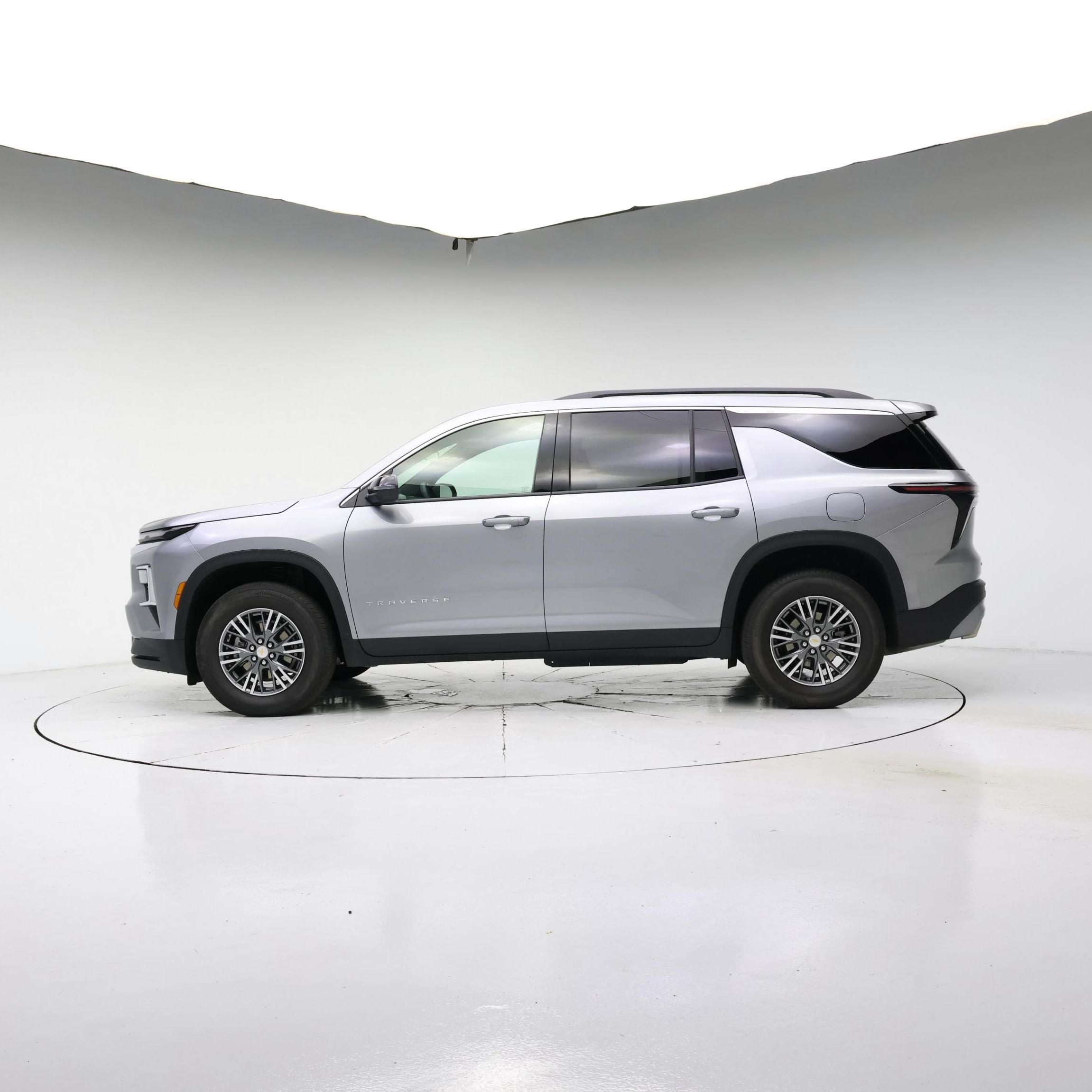 Thumbnail: 2025 Chevrolet Traverse - 3
