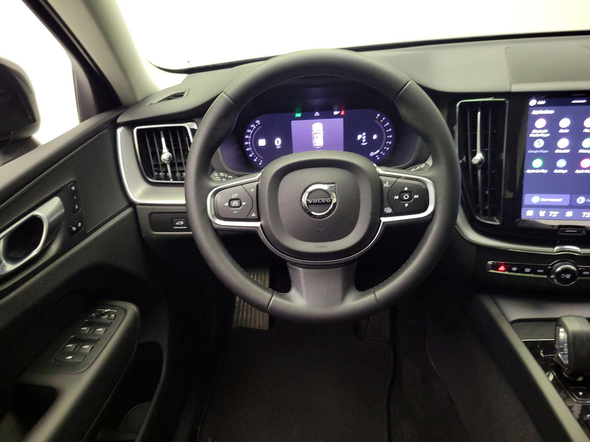 Thumbnail: 2024 Volvo XC60 - 10