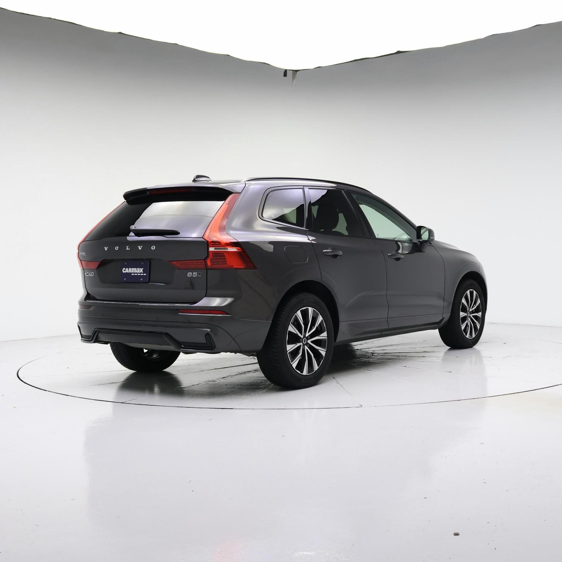 Thumbnail: 2024 Volvo XC60 - 8