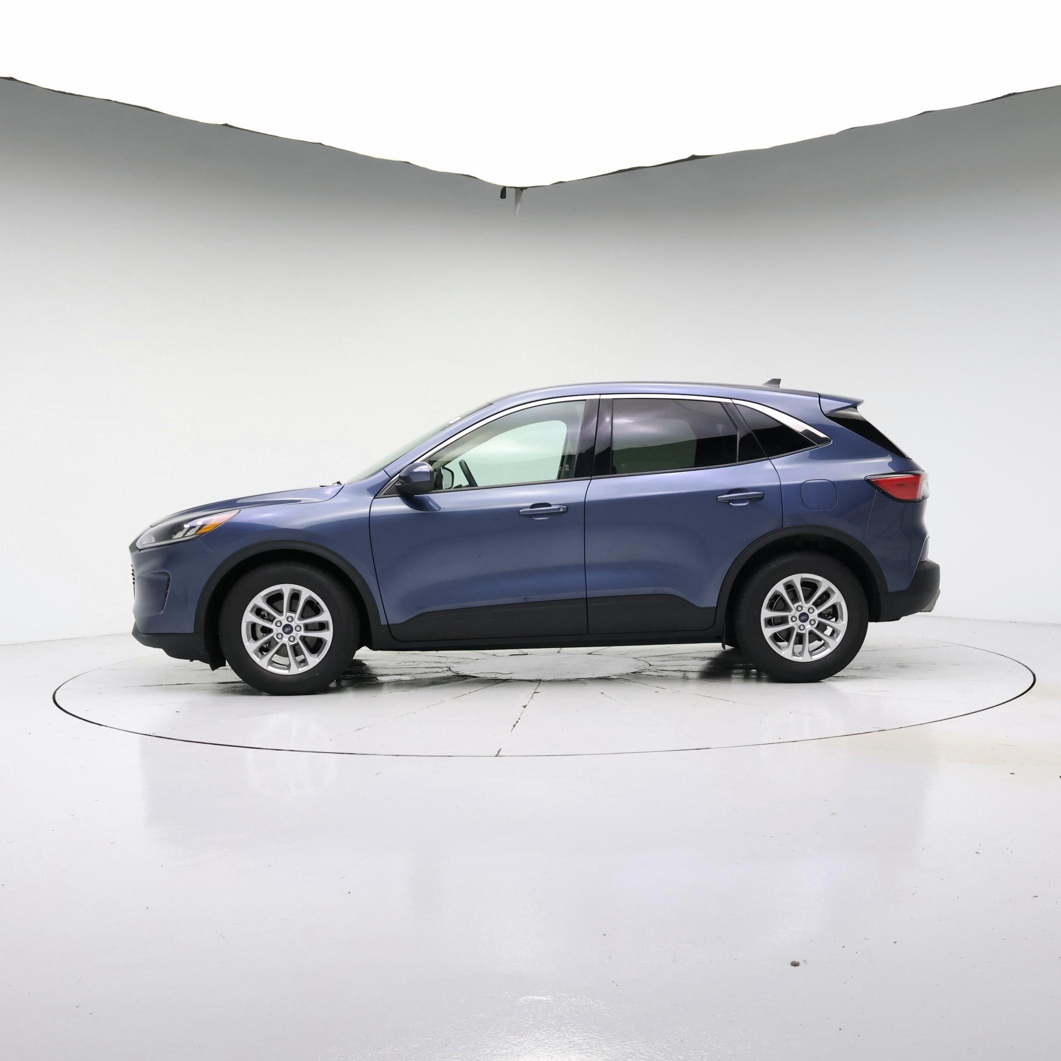 Thumbnail: 2020 Ford Escape - 3