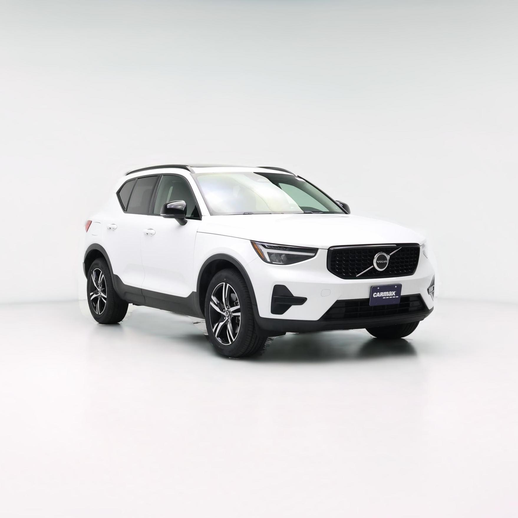 Thumbnail: 2024 Volvo XC40 - 1