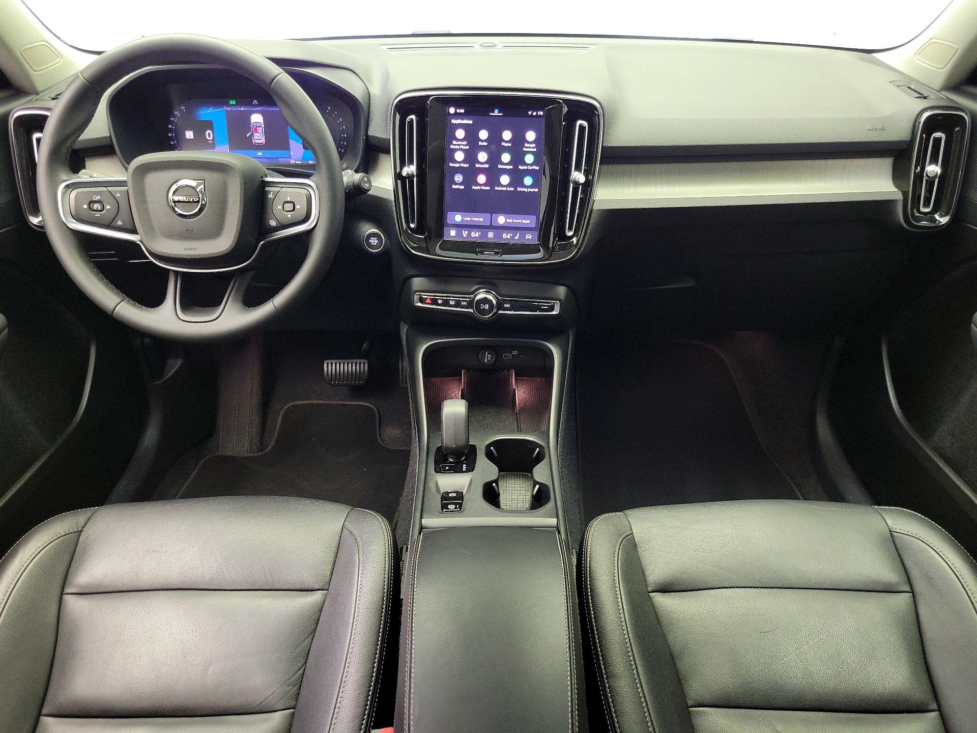 Thumbnail: 2024 Volvo XC40 - 9