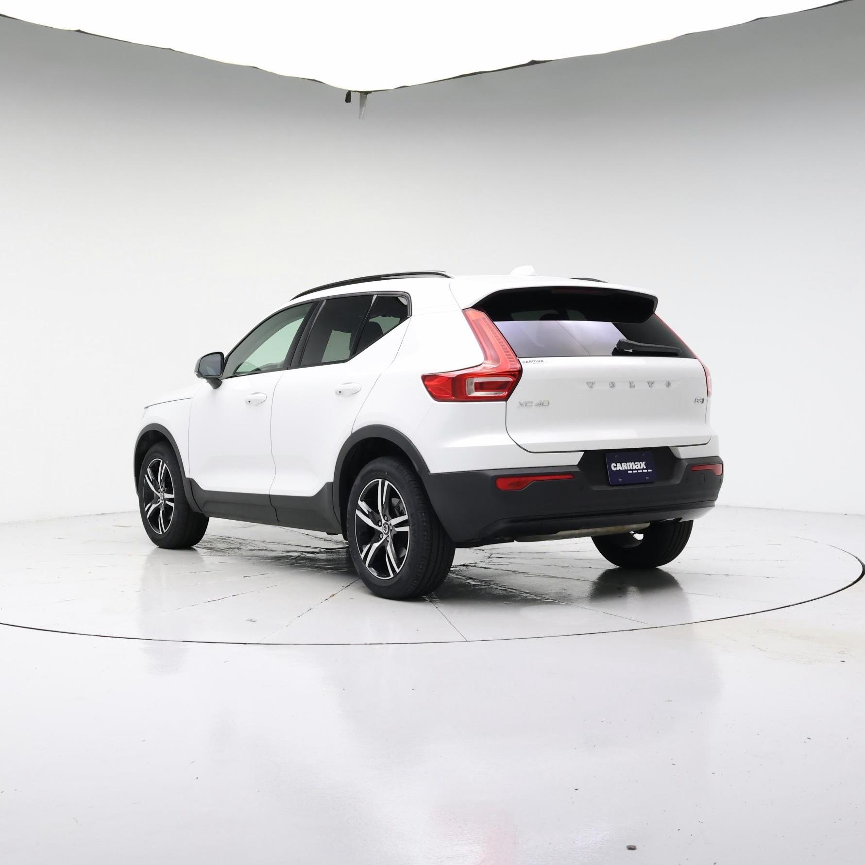 Thumbnail: 2024 Volvo XC40 - 2