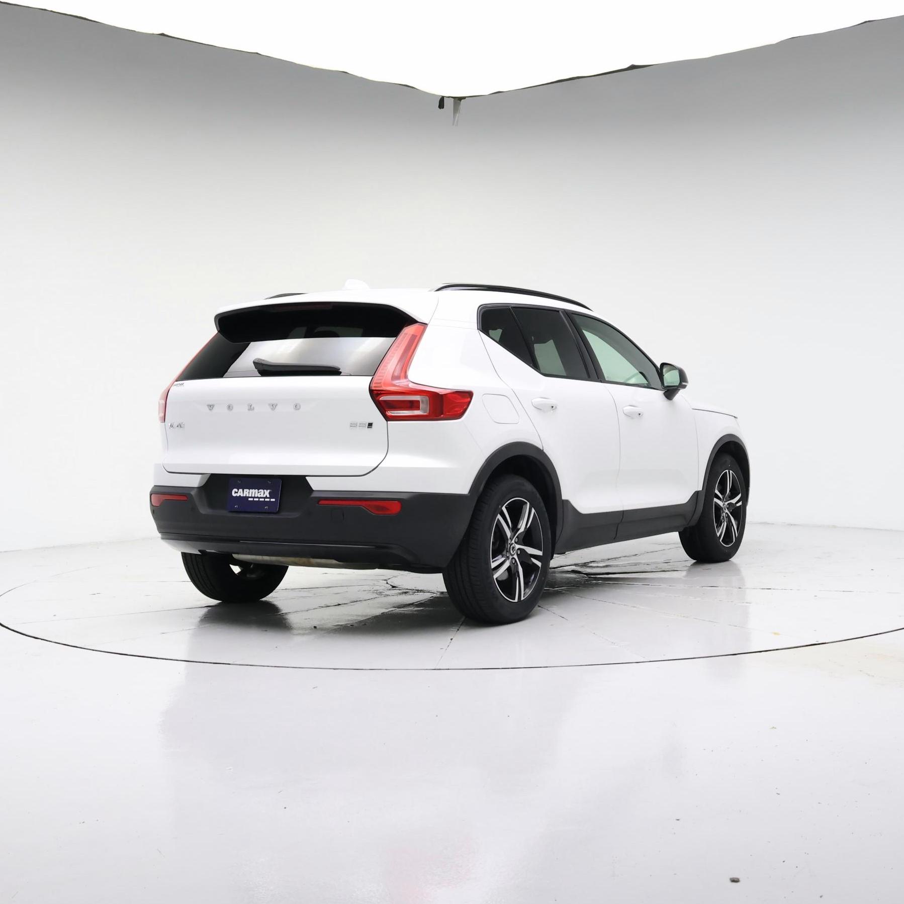 Thumbnail: 2024 Volvo XC40 - 8