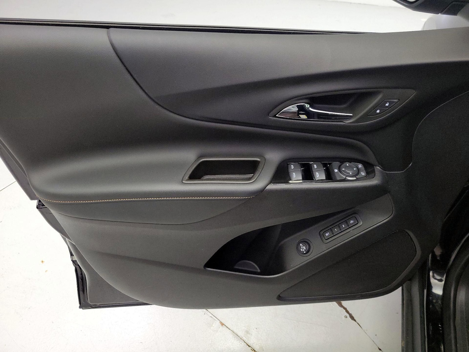 2023 Chevrolet Equinox Premier - Photo 13