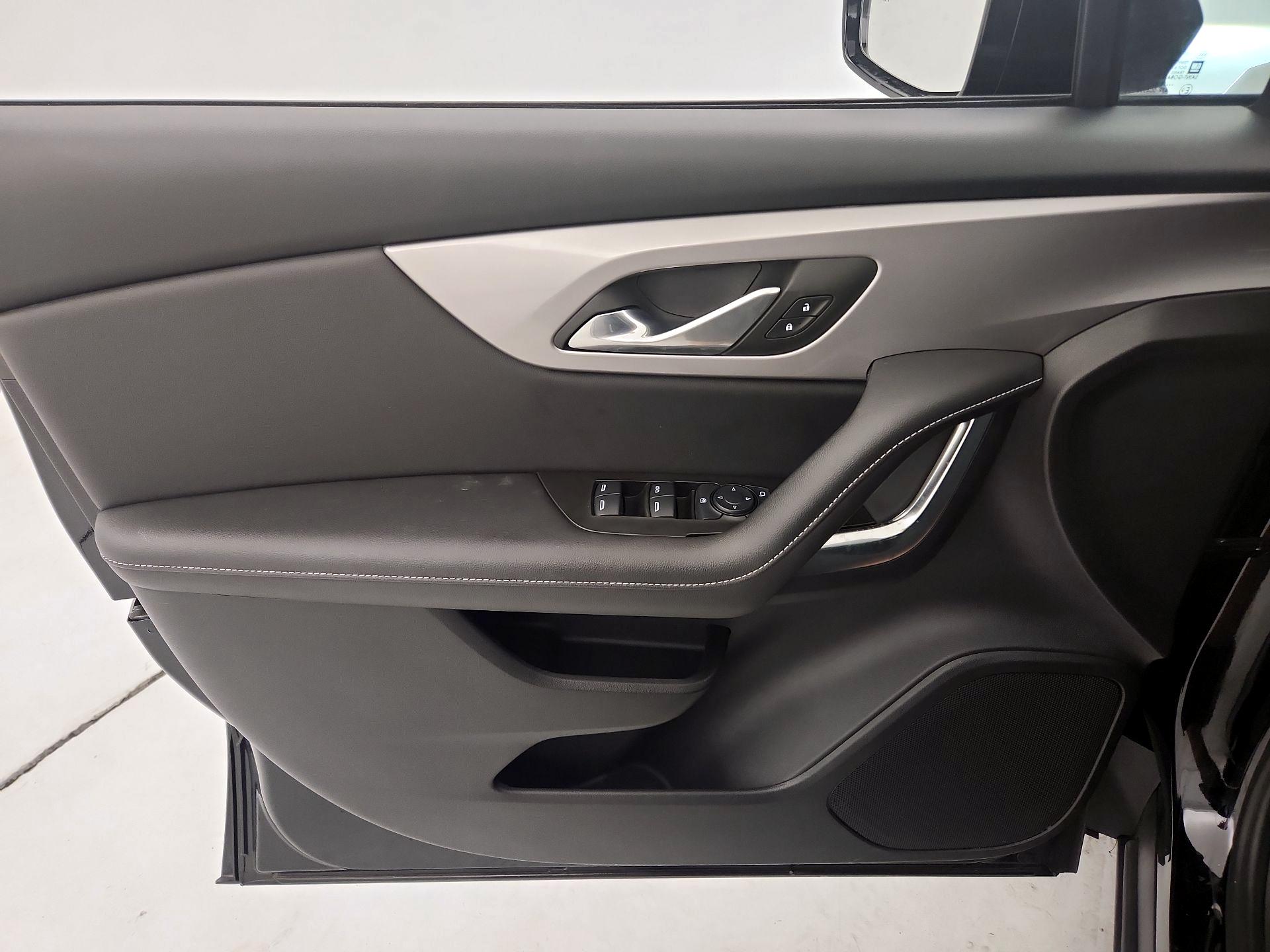 Thumbnail: 2025 Chevrolet Blazer - 12