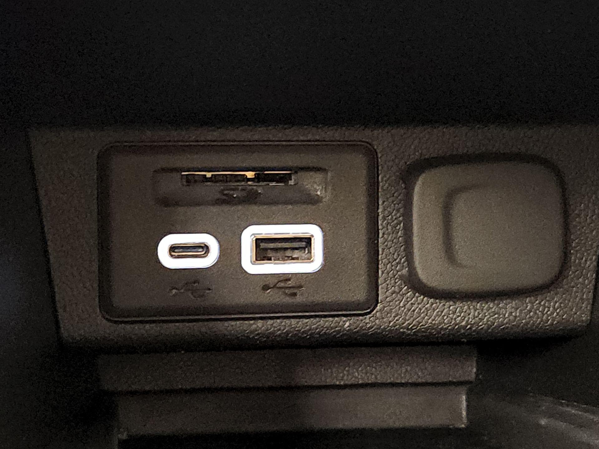 Thumbnail: 2022 Chevrolet Bolt EUV - 18