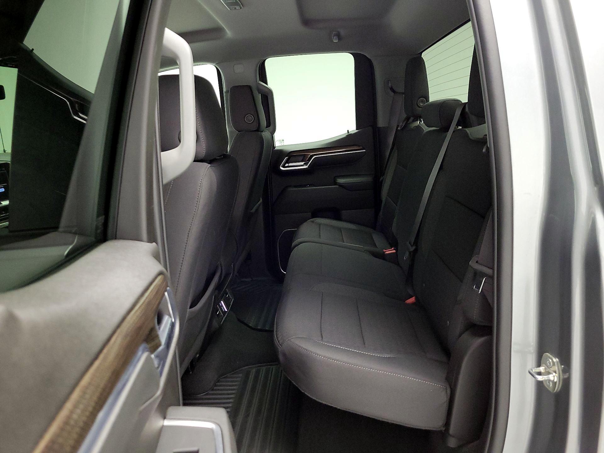 Thumbnail: 2024 Chevrolet Silverado 1500 - 18