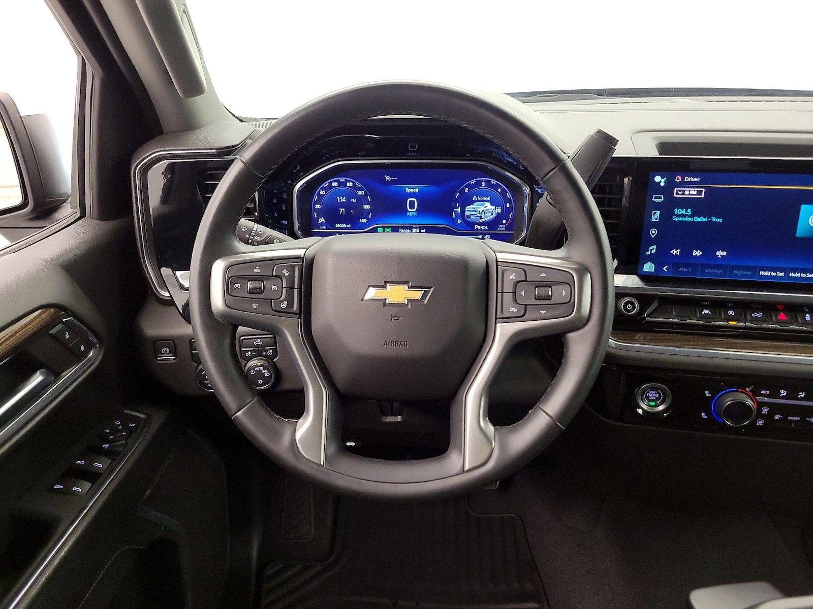 2023 Chevrolet Silverado 1500 LT - Photo 11