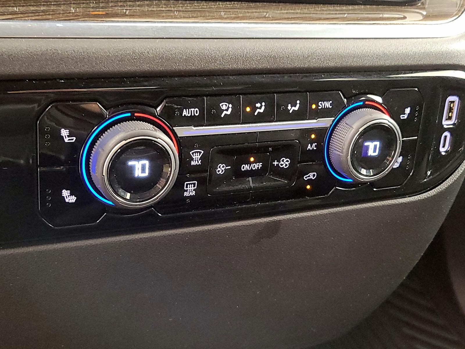 2023 Chevrolet Silverado 1500 LT - Photo 17