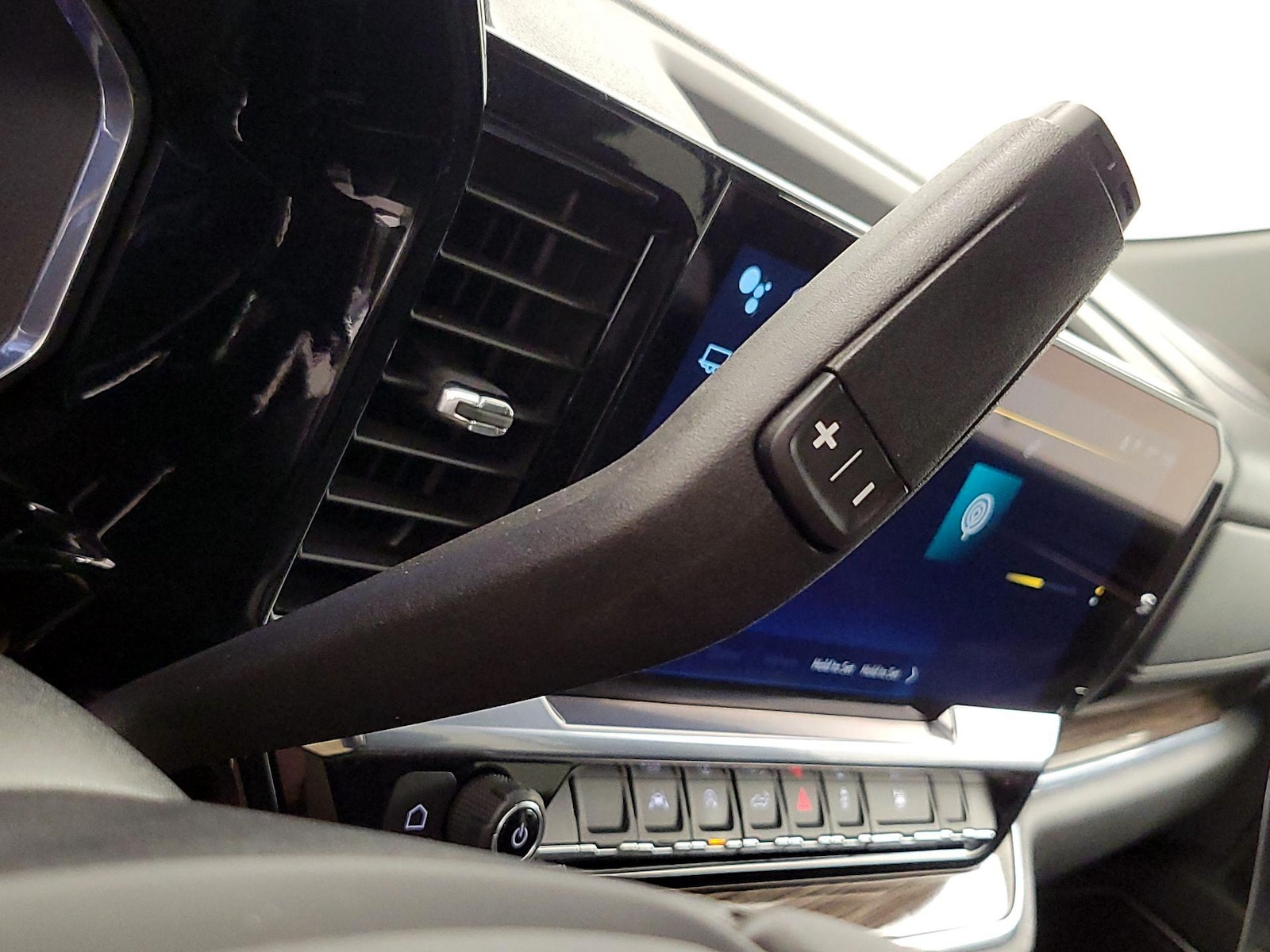 2023 Chevrolet Silverado 1500 LT - Photo 18