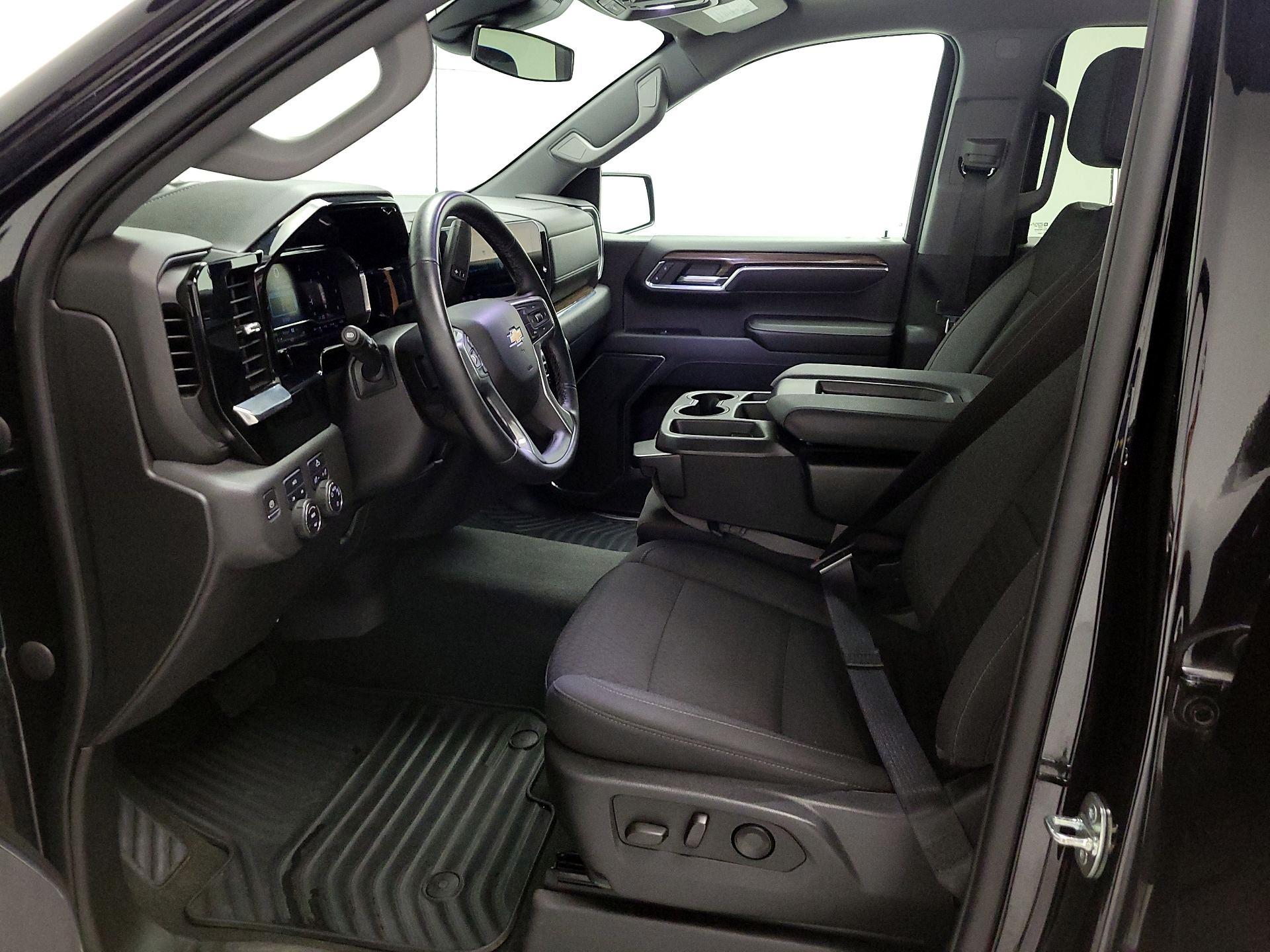 Thumbnail: 2023 Chevrolet Silverado 1500 - 11
