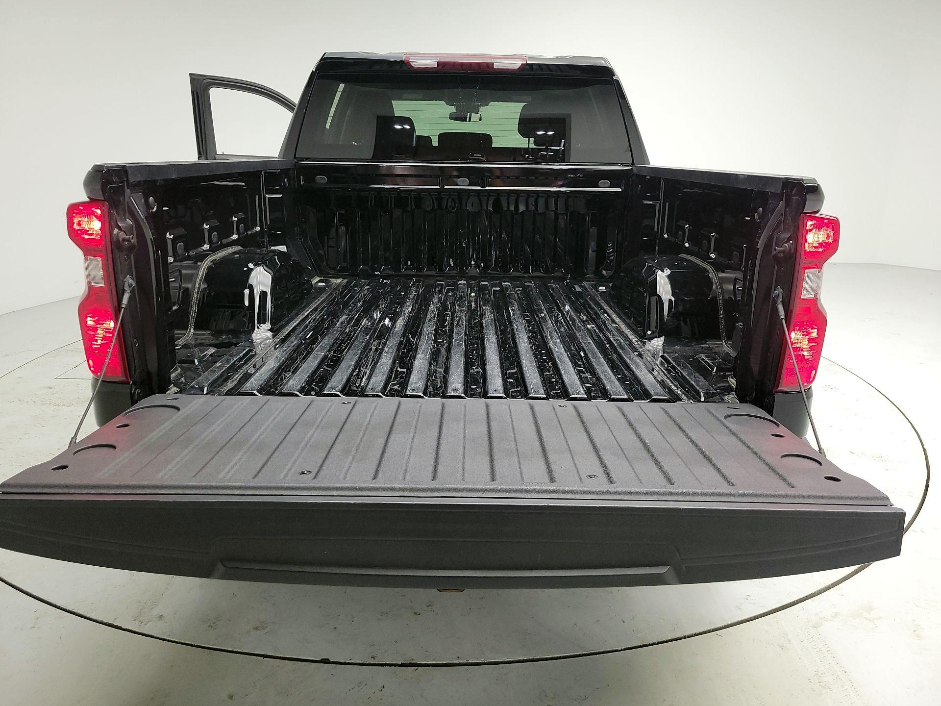 Thumbnail: 2023 Chevrolet Silverado 1500 - 19