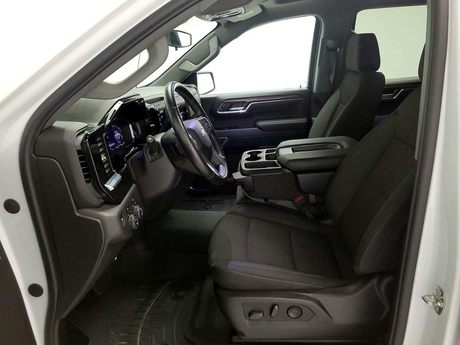 2024 Chevrolet Silverado 1500 LT - Photo 12