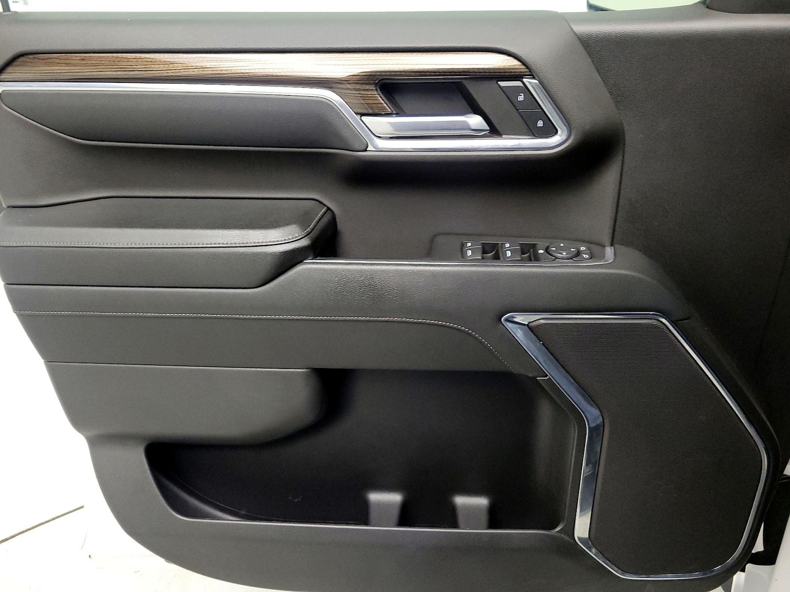 2024 Chevrolet Silverado 1500 LT - Photo 13