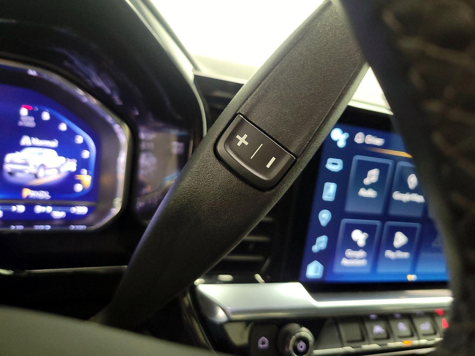 2024 Chevrolet Silverado 1500 LT - Photo 16