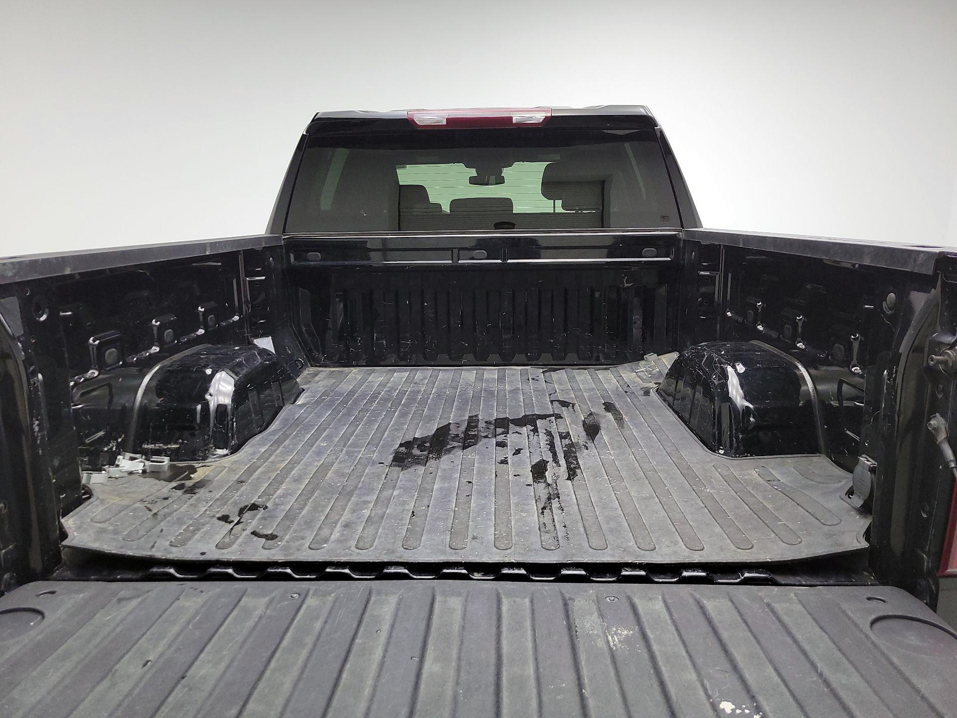 Thumbnail: 2023 Chevrolet Silverado 1500 - 19