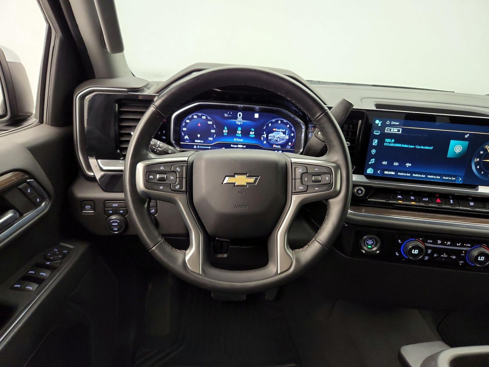 2023 Chevrolet Silverado 1500 LT - Photo 11