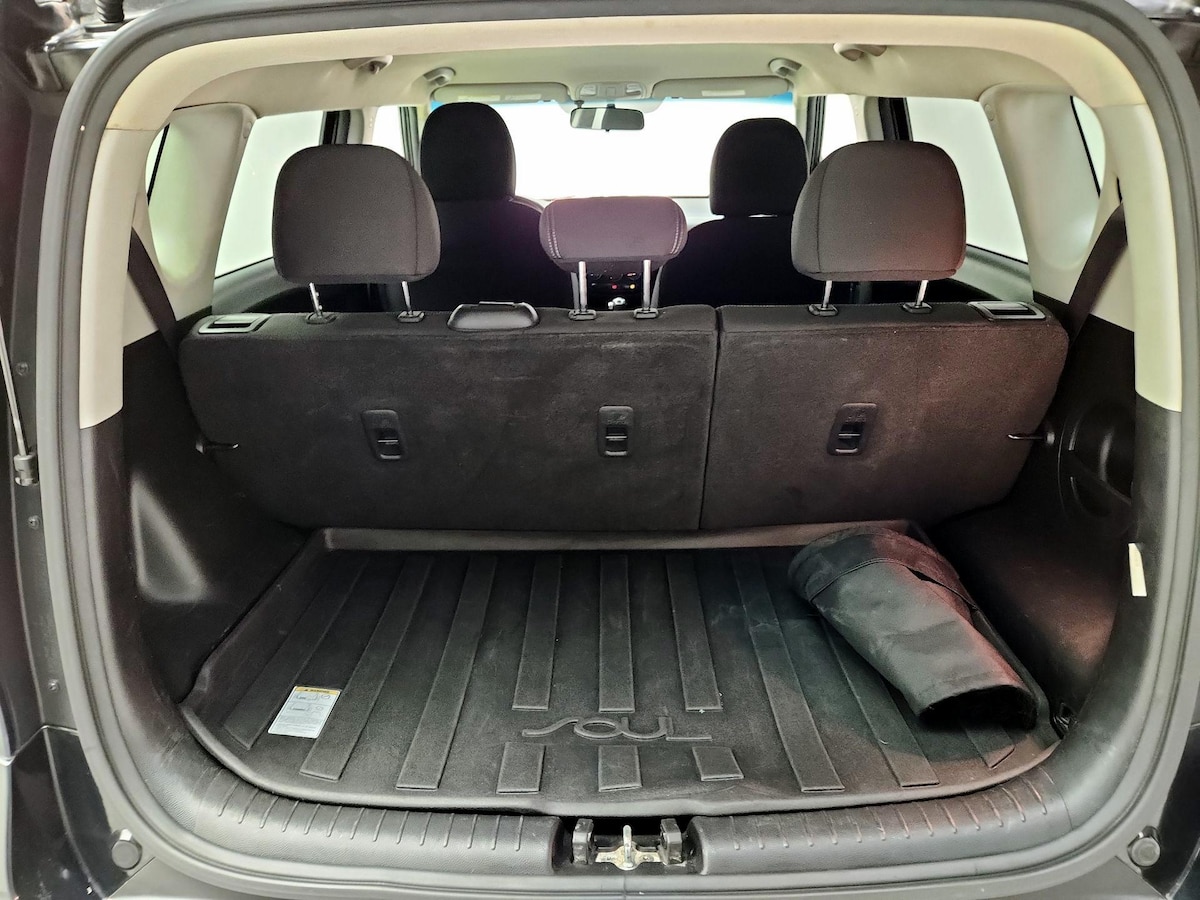 Trunk/Cargo (Seats Up)